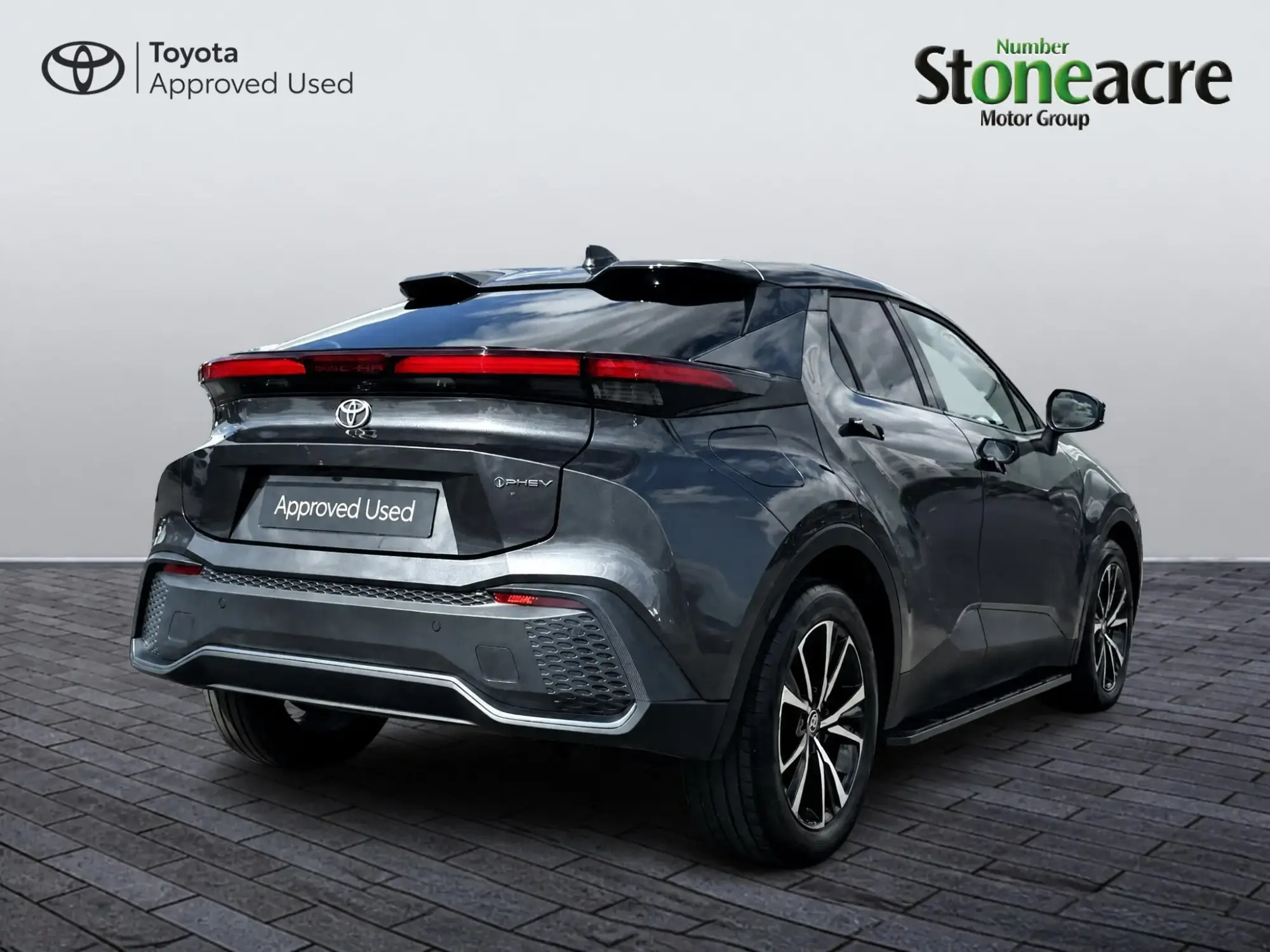 Toyota C-HR Plug-in Hybrid Image 3 Toyota C-HR Plug-in Hybrid Image 3