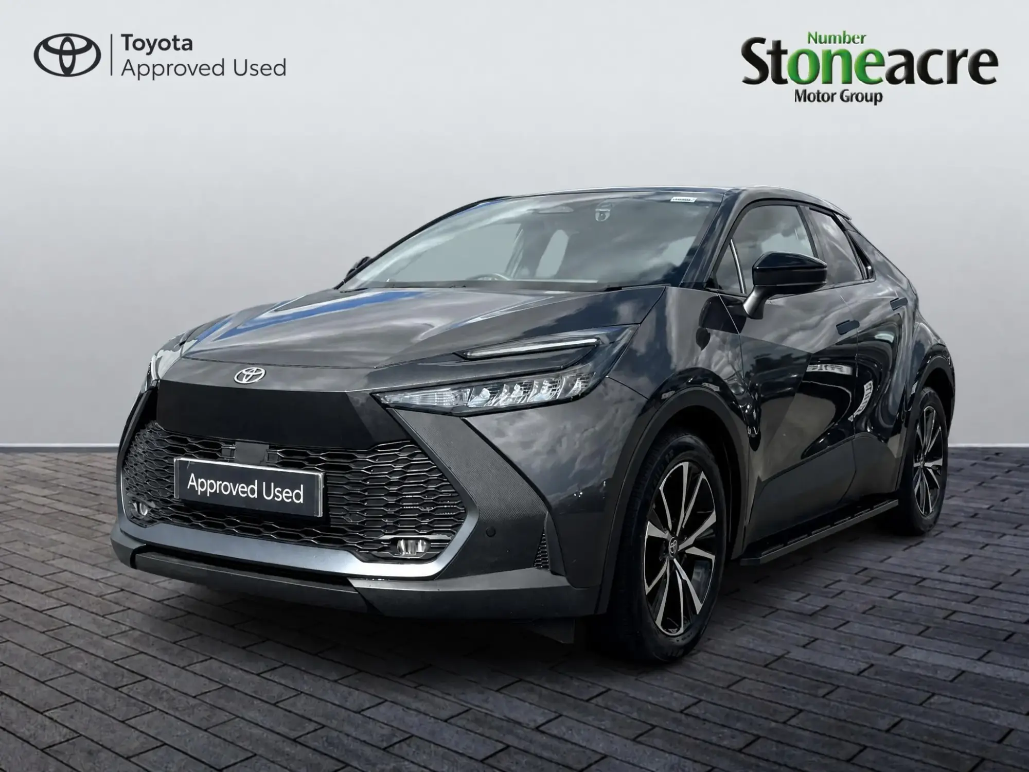Toyota C-HR Plug-in Hybrid Image 7 Toyota C-HR Plug-in Hybrid Image 7