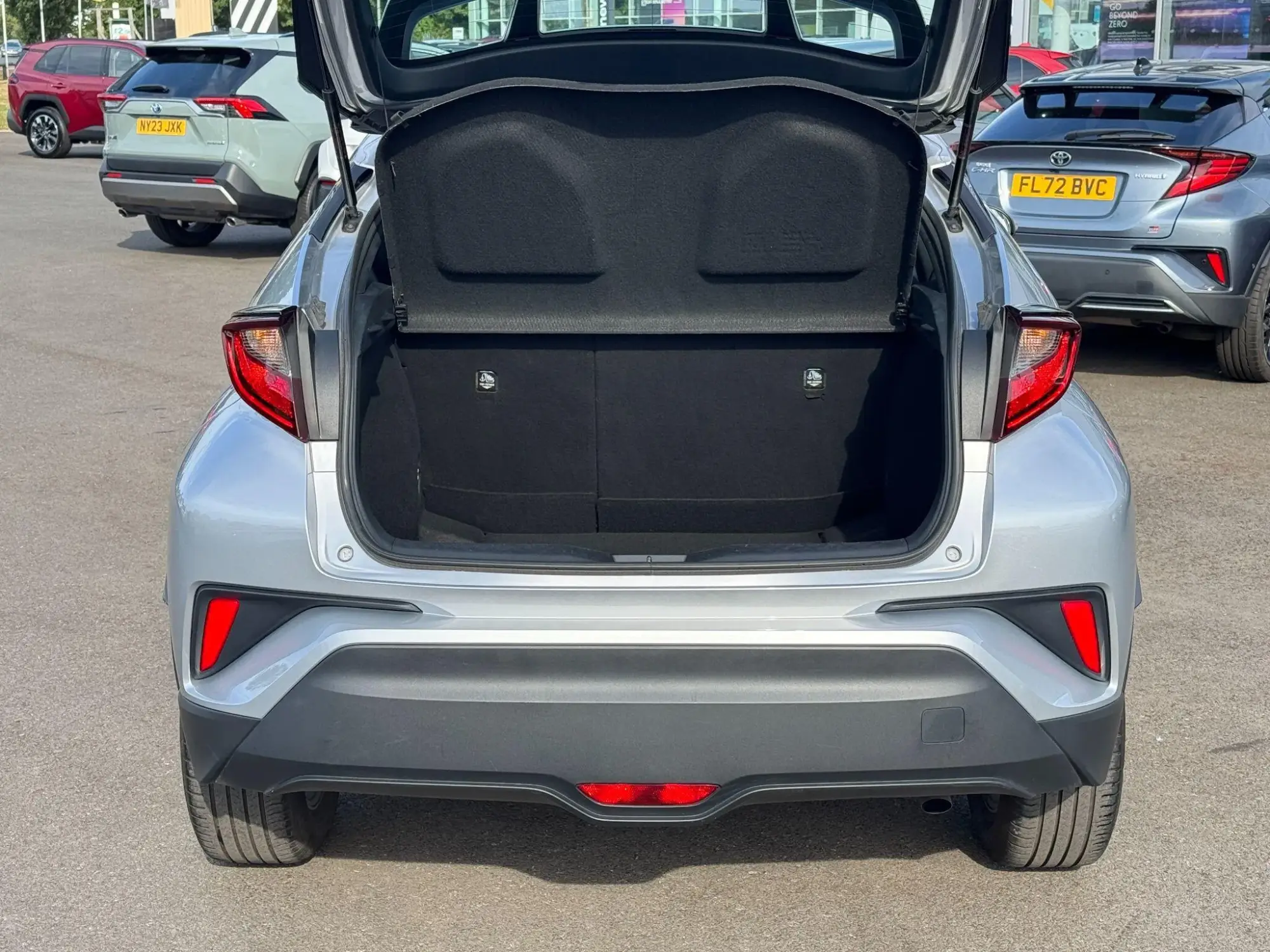Toyota C-HR Self-Charging Hybrid Image 9 Toyota C-HR Self-Charging Hybrid Image 9