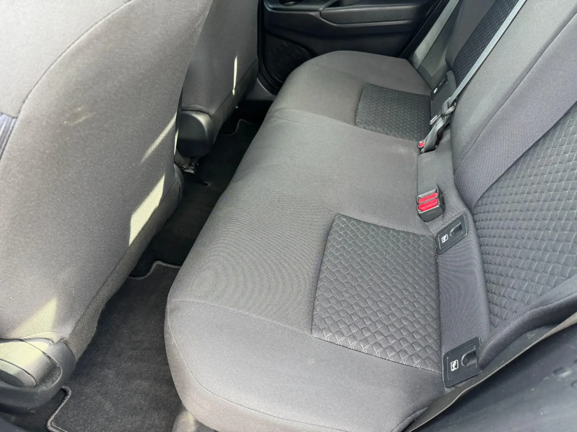Toyota C-HR Self-Charging Hybrid Image 12 Toyota C-HR Self-Charging Hybrid Image 12