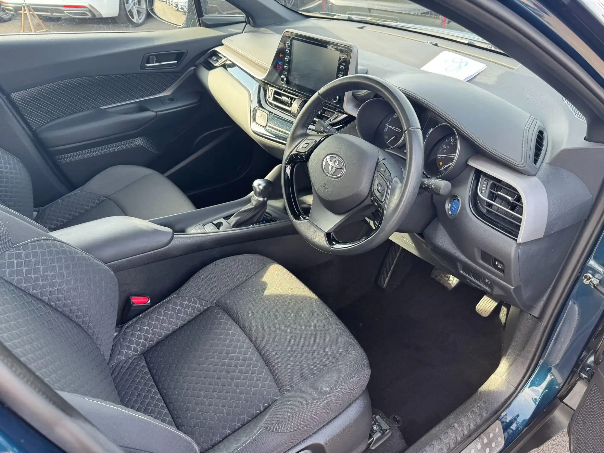 Toyota C-HR Self-Charging Hybrid Image 10 Toyota C-HR Self-Charging Hybrid Image 10