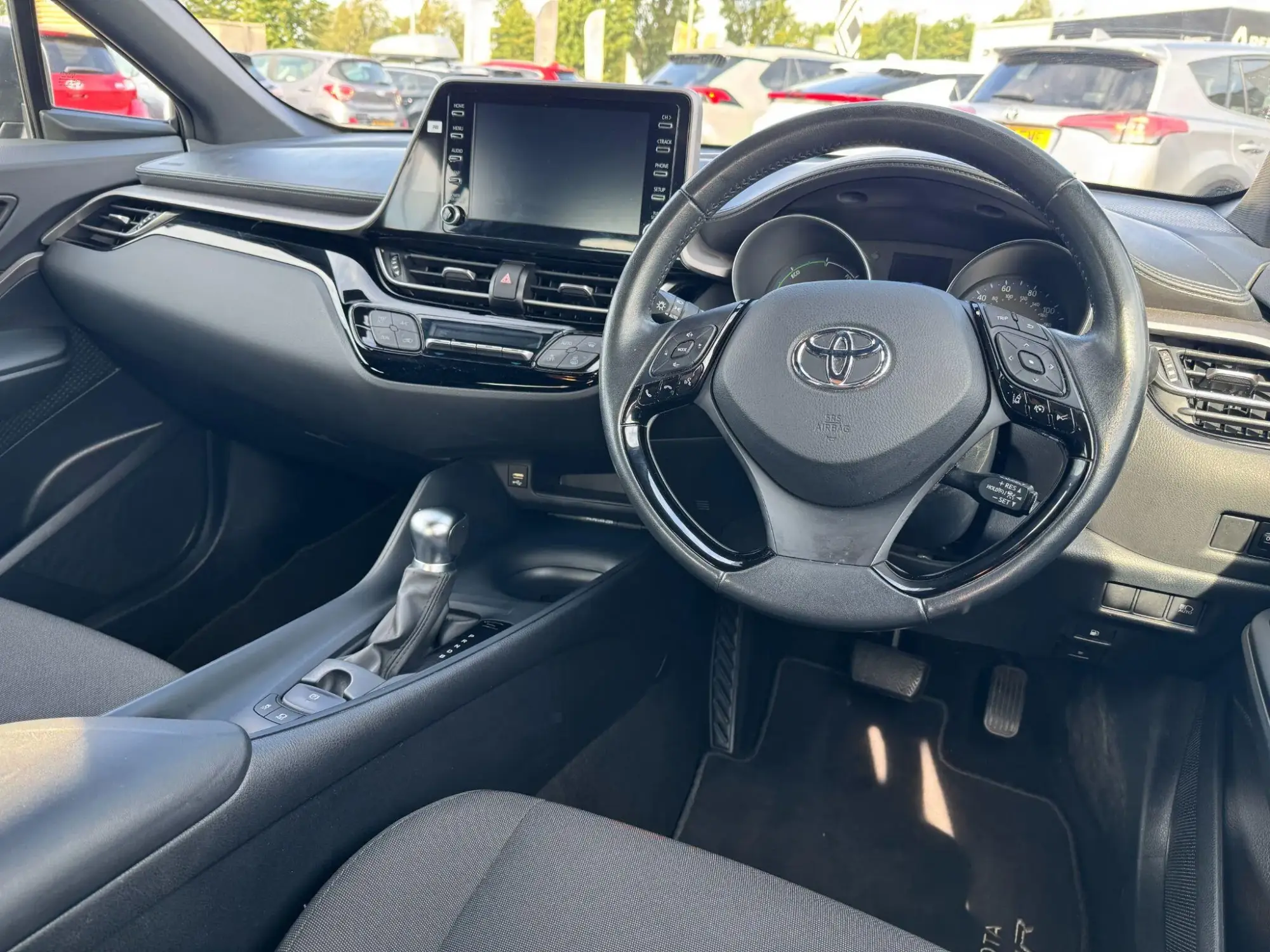 Toyota C-HR Self-Charging Hybrid Image 15 Toyota C-HR Self-Charging Hybrid Image 15