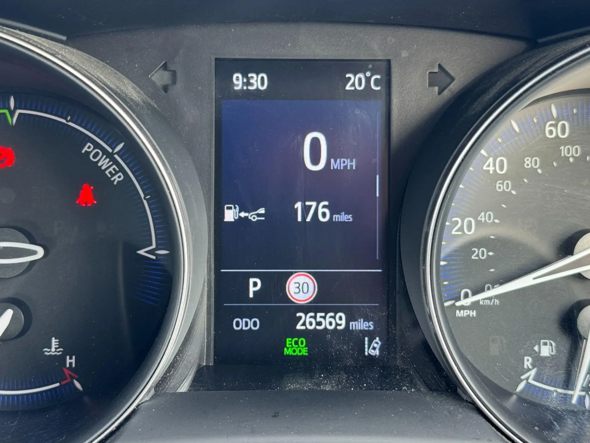 Toyota C-HR Self-Charging Hybrid Image 17 Toyota C-HR Self-Charging Hybrid Image 17