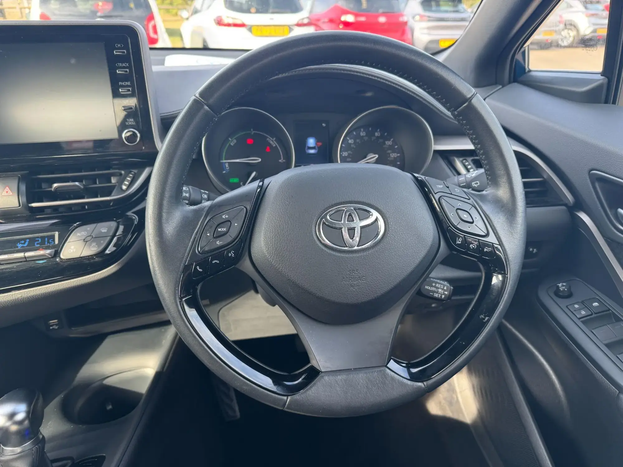 Toyota C-HR Self-Charging Hybrid Image 16 Toyota C-HR Self-Charging Hybrid Image 16
