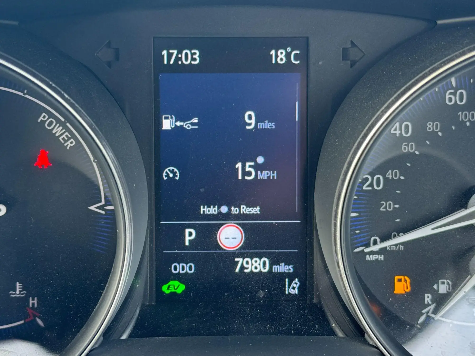 Toyota C-HR Self-Charging Hybrid Image 17 Toyota C-HR Self-Charging Hybrid Image 17