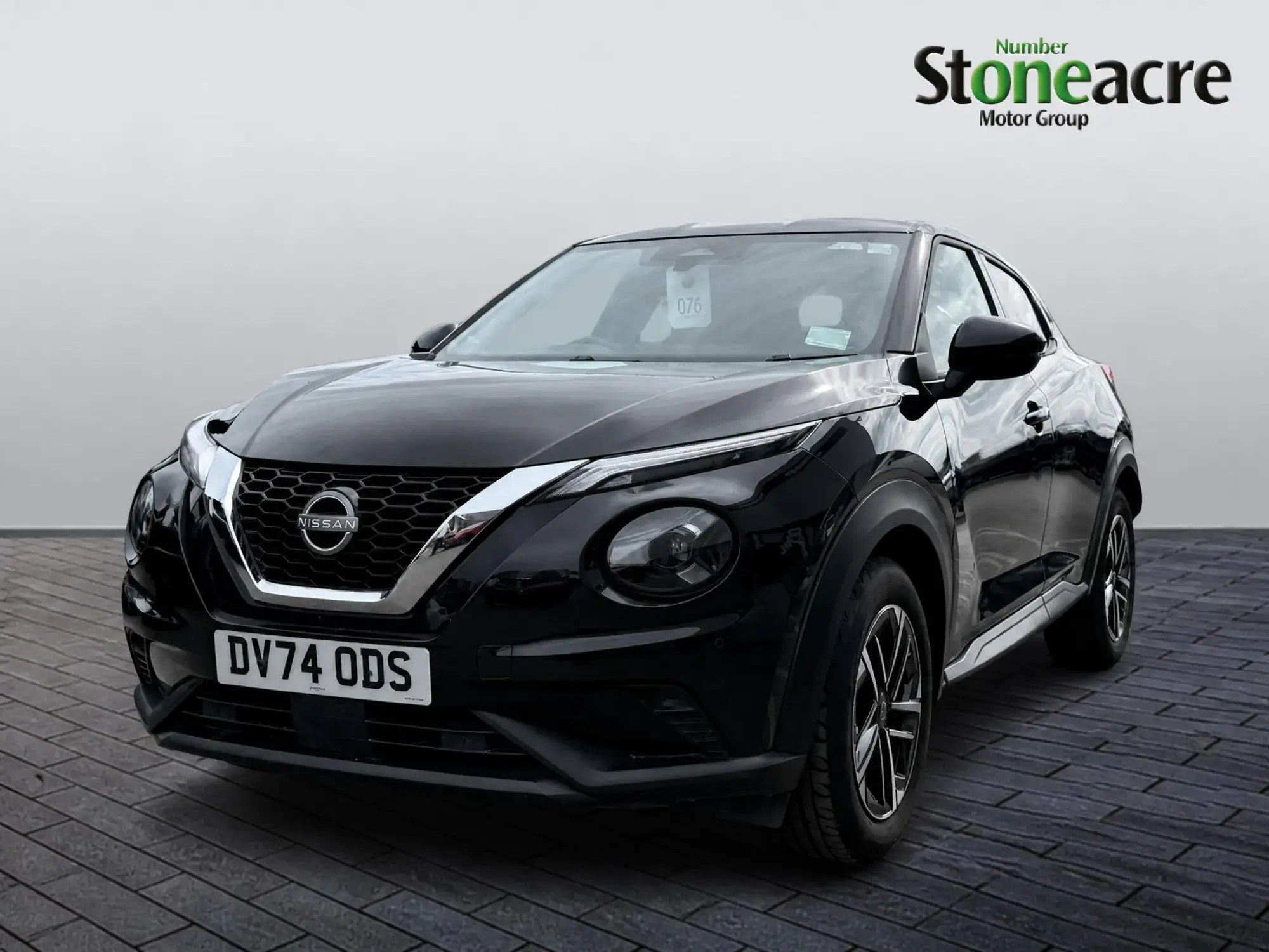Nissan Juke 1.0 DIG-T N-Connecta Euro 6 (s/s) 5dr DV74ODS Image 2
