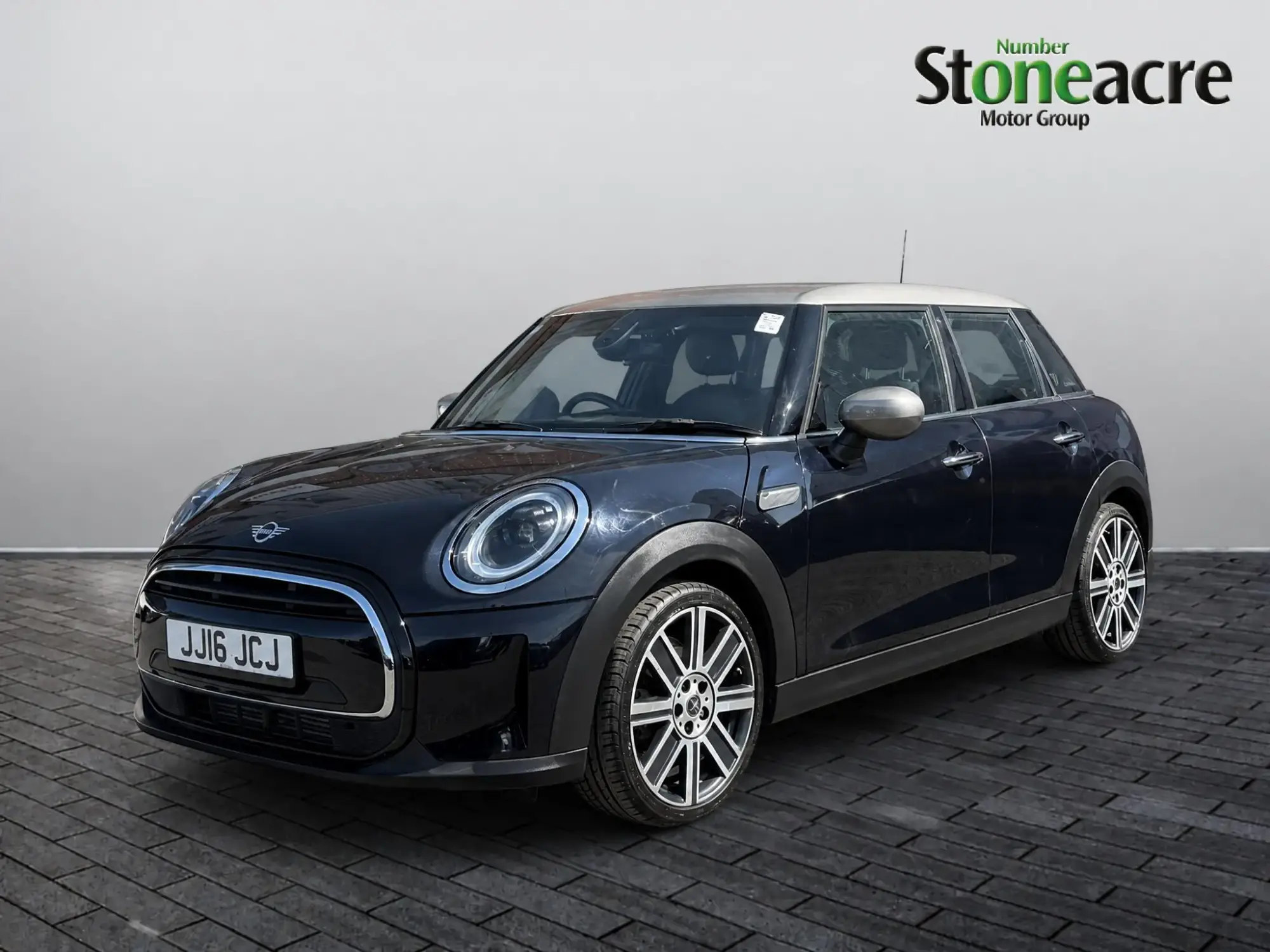 MINI Hatch Image 3 MINI Hatch Image 3