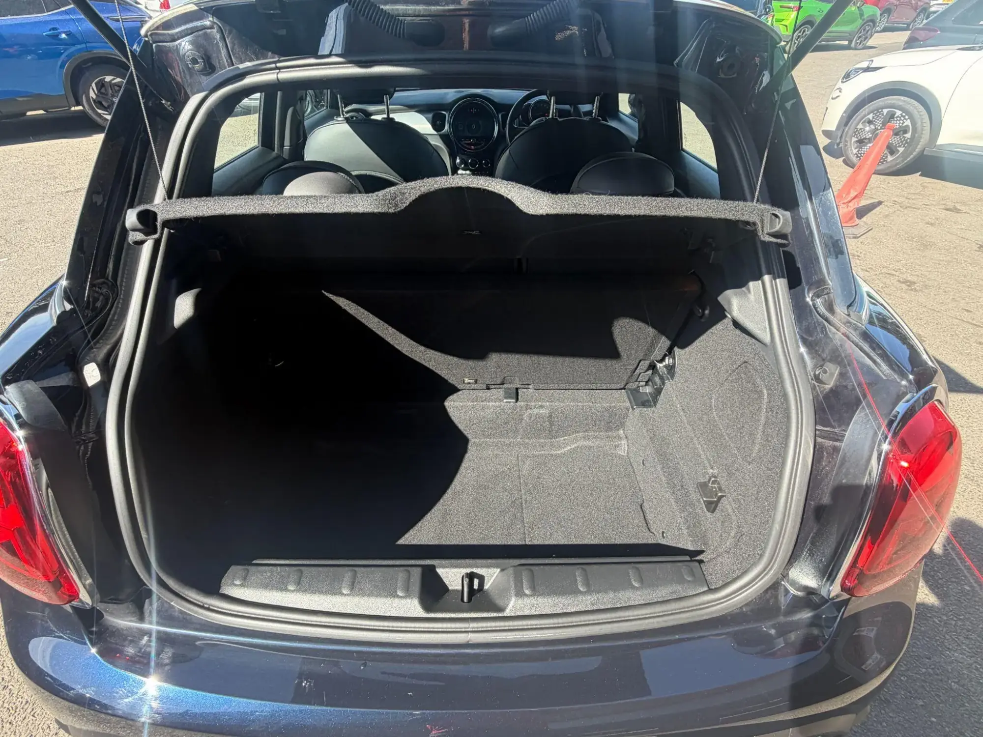 MINI Hatch Image 17 MINI Hatch Image 17