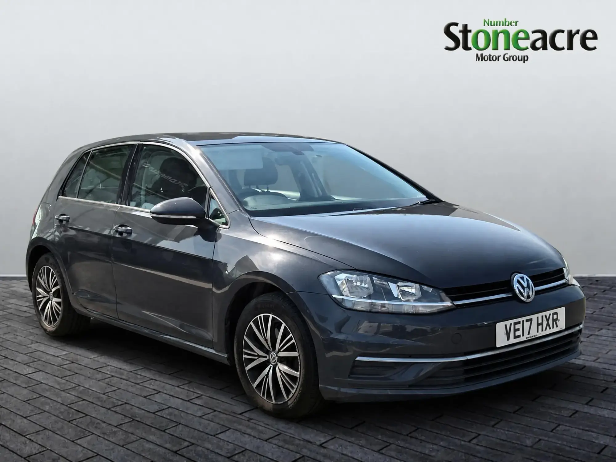 Volkswagen Golf Image 1
