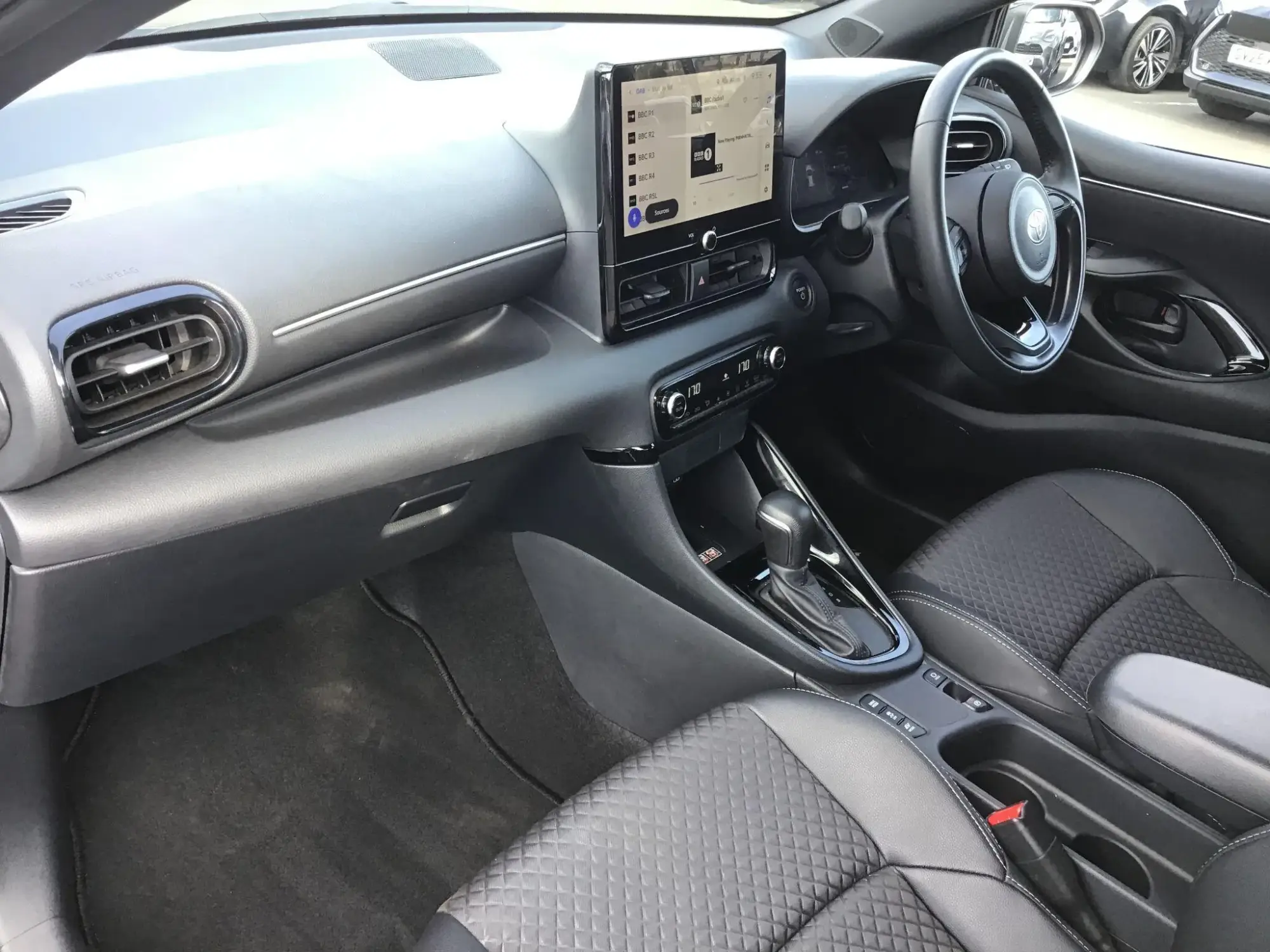 Toyota Yaris Image 4