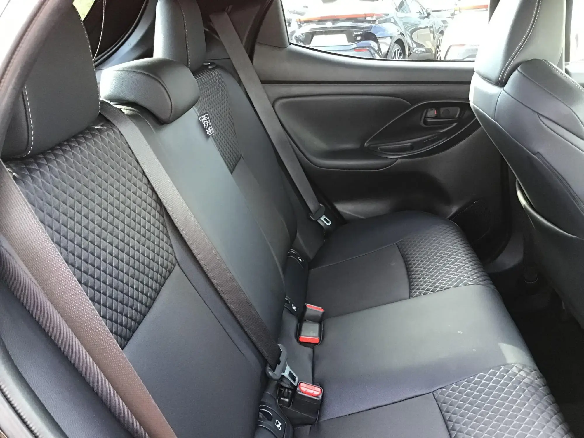 Toyota Yaris Image 14