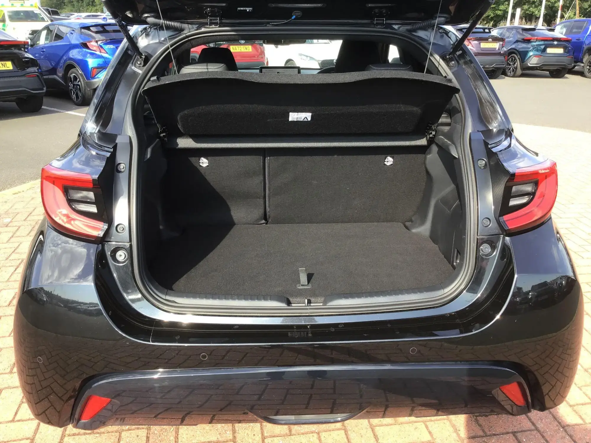 Toyota Yaris Image 16