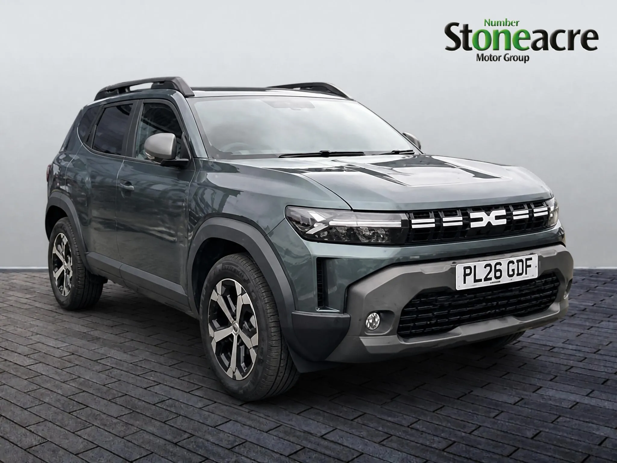 Dacia Duster listing photo