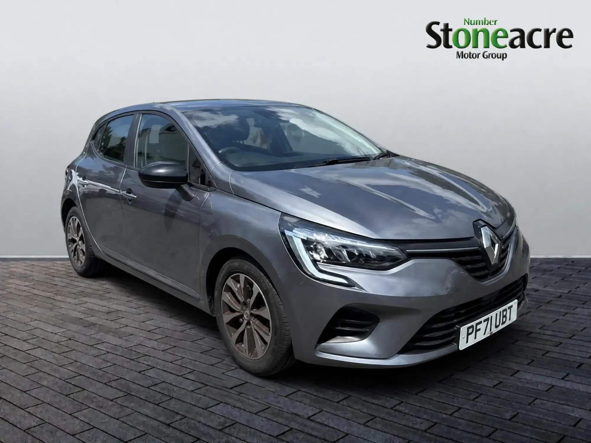 Renault Clio Image 1