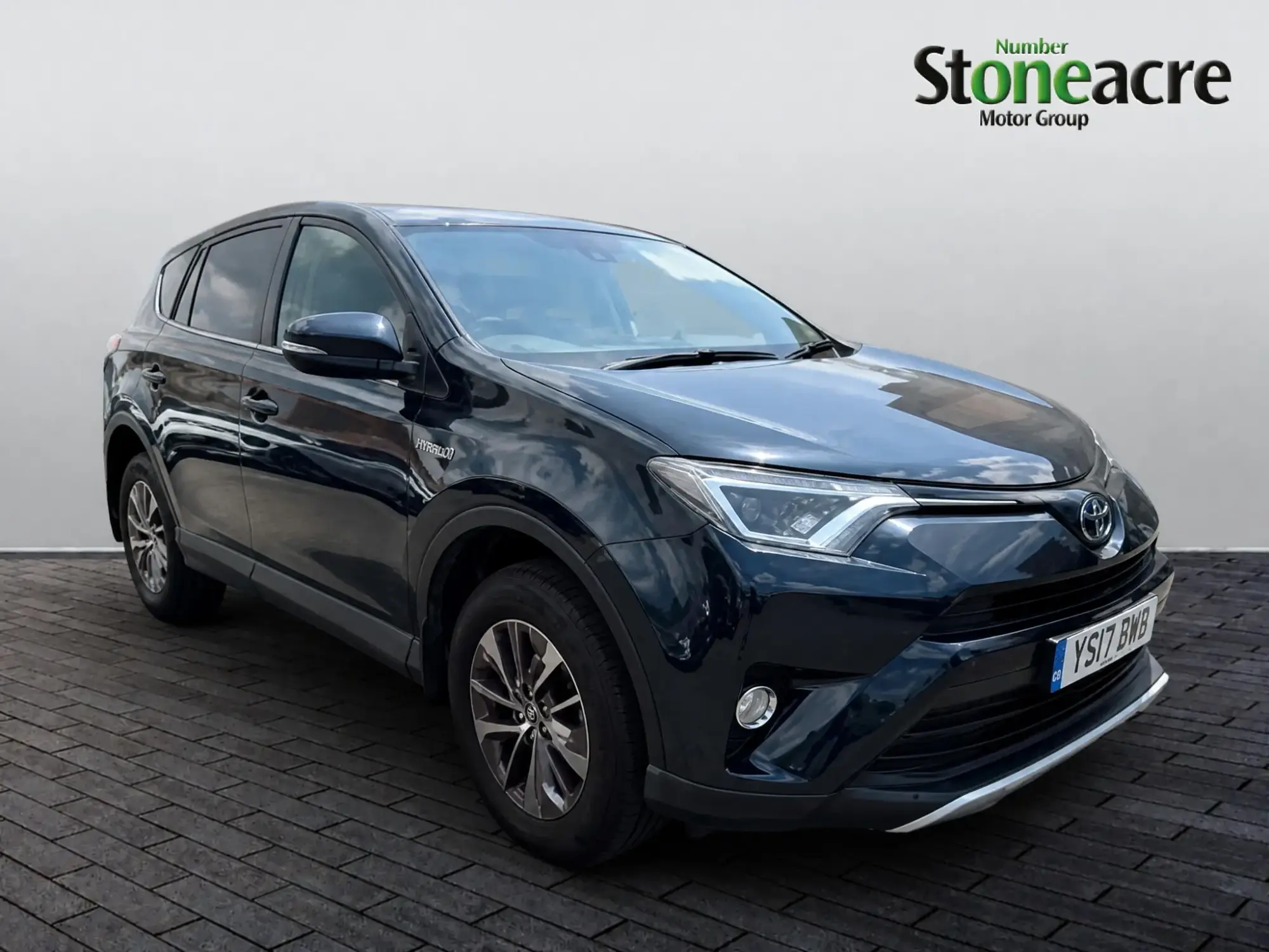 Toyota RAV4 Self-Charging Hybrid 2.5 VVT-h Icon CVT Euro 6 (s/s) 5dr BP18BAV Image 1 Toyota RAV4 Self-Charging Hybrid 2.5 VVT-h Icon CVT Euro 6 (s/s) 5dr BP18BAV Image 1