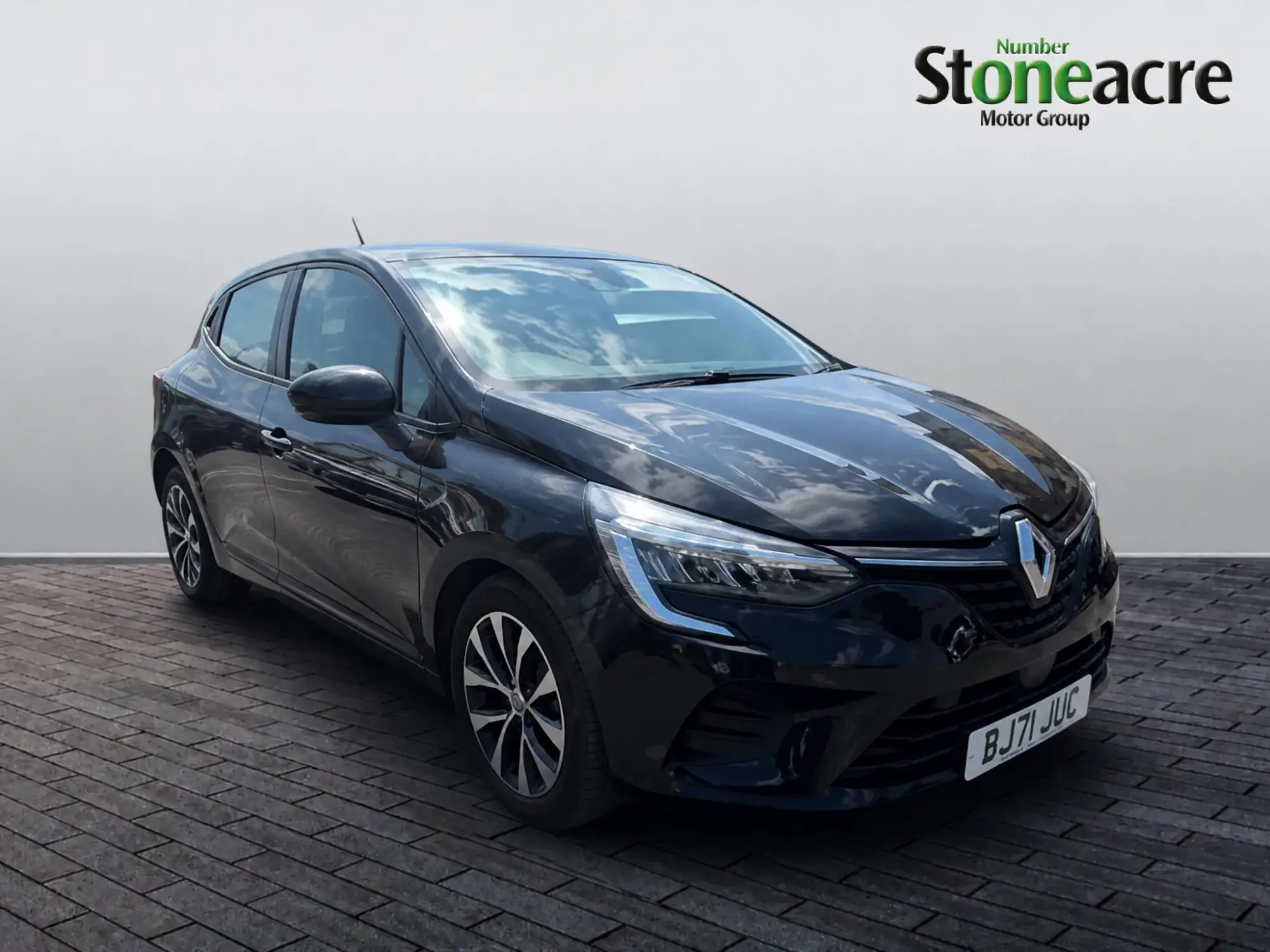 Renault Clio Image 1