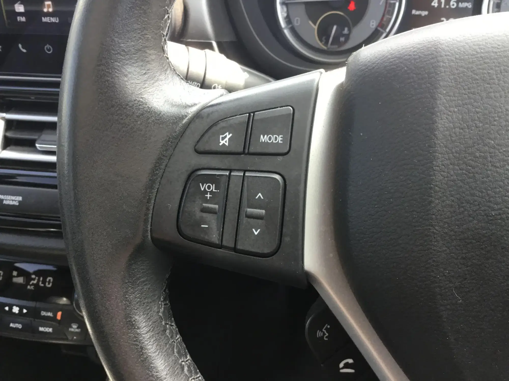 Suzuki S-Cross Image 15