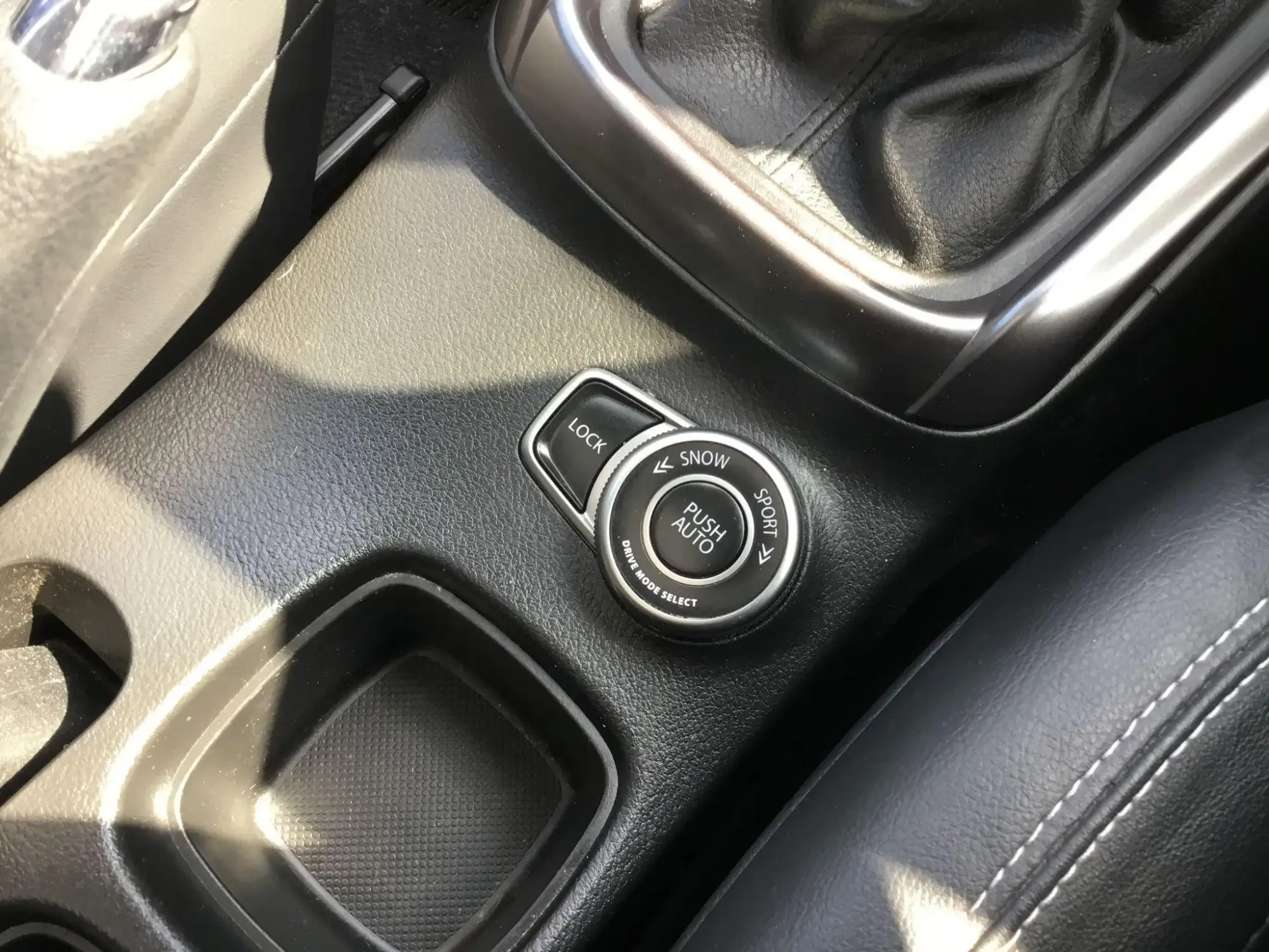 Suzuki S-Cross Image 19