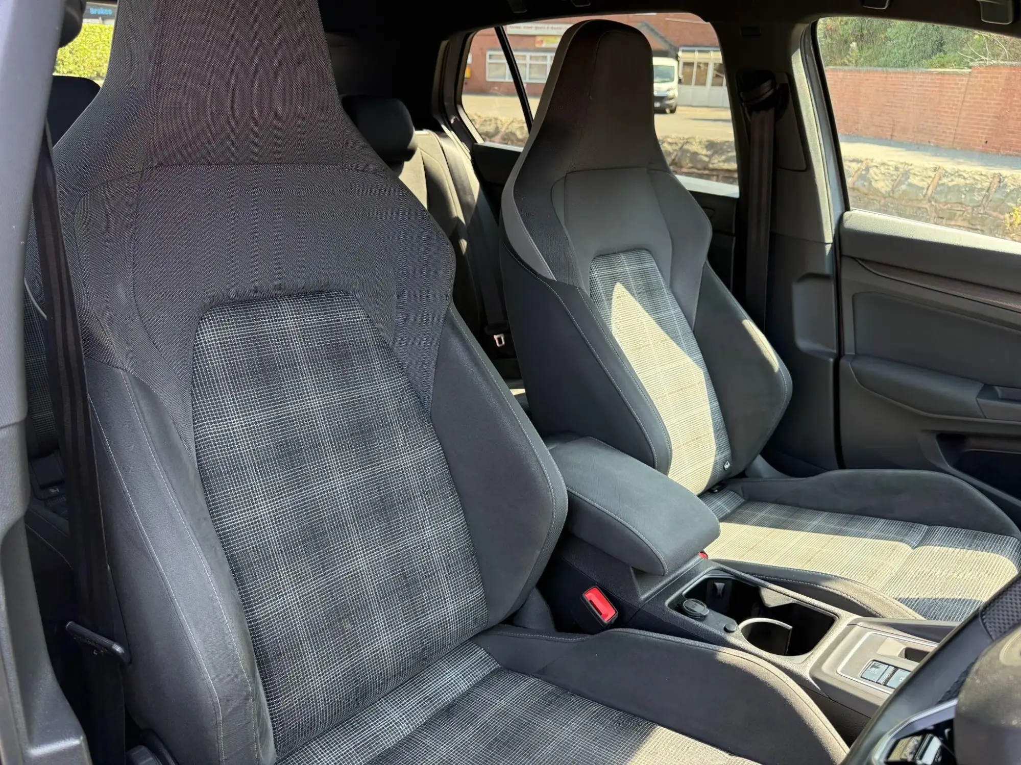 Volkswagen Golf Image 15