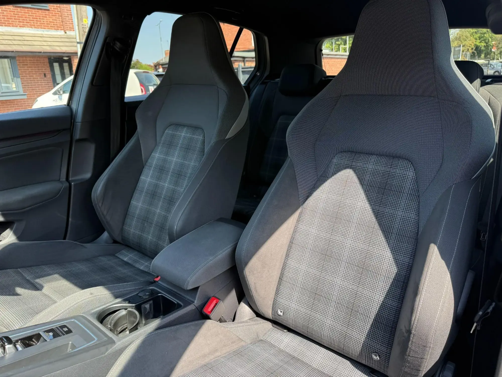Volkswagen Golf Image 34