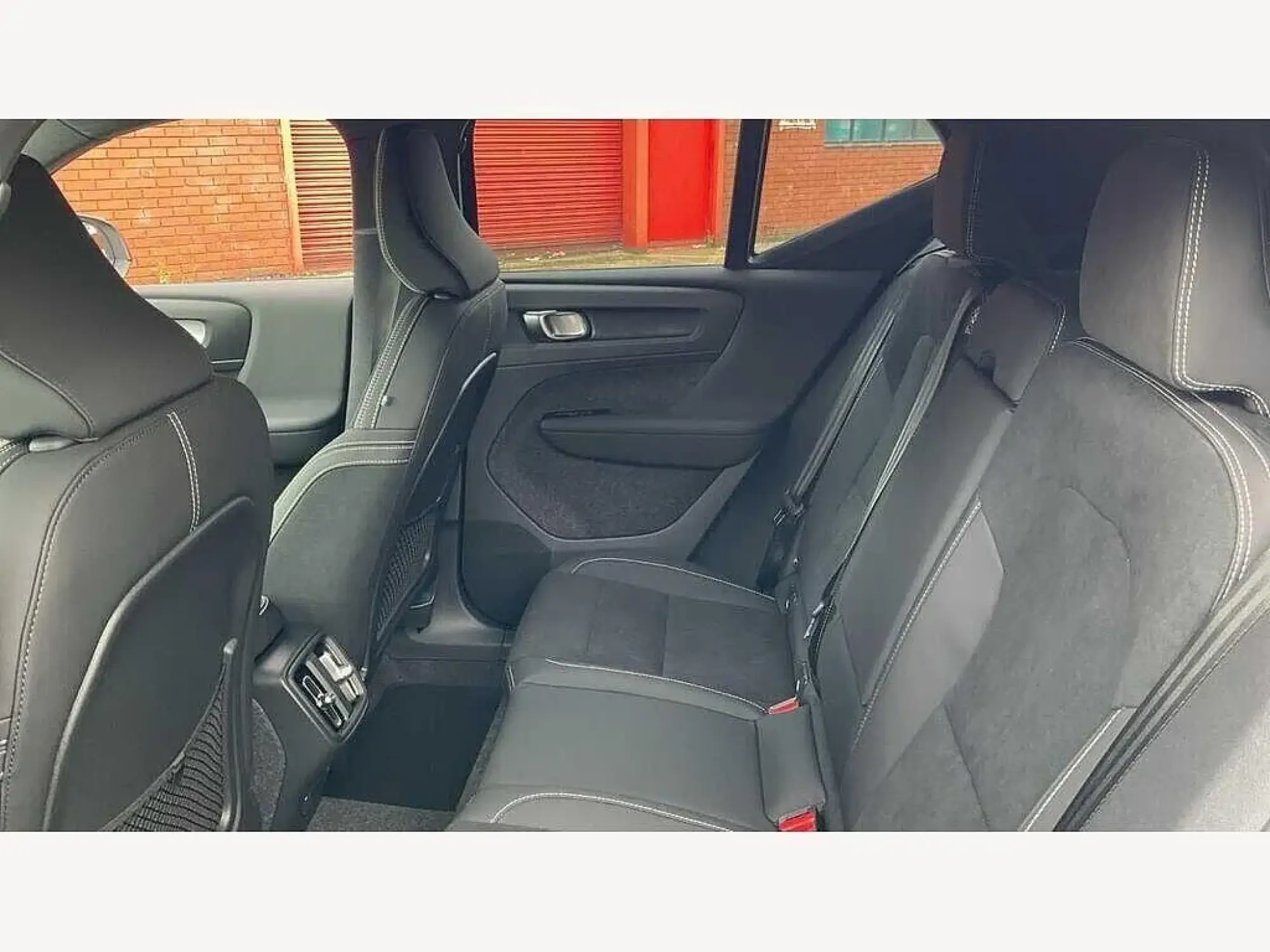 Volvo XC40 Image 21