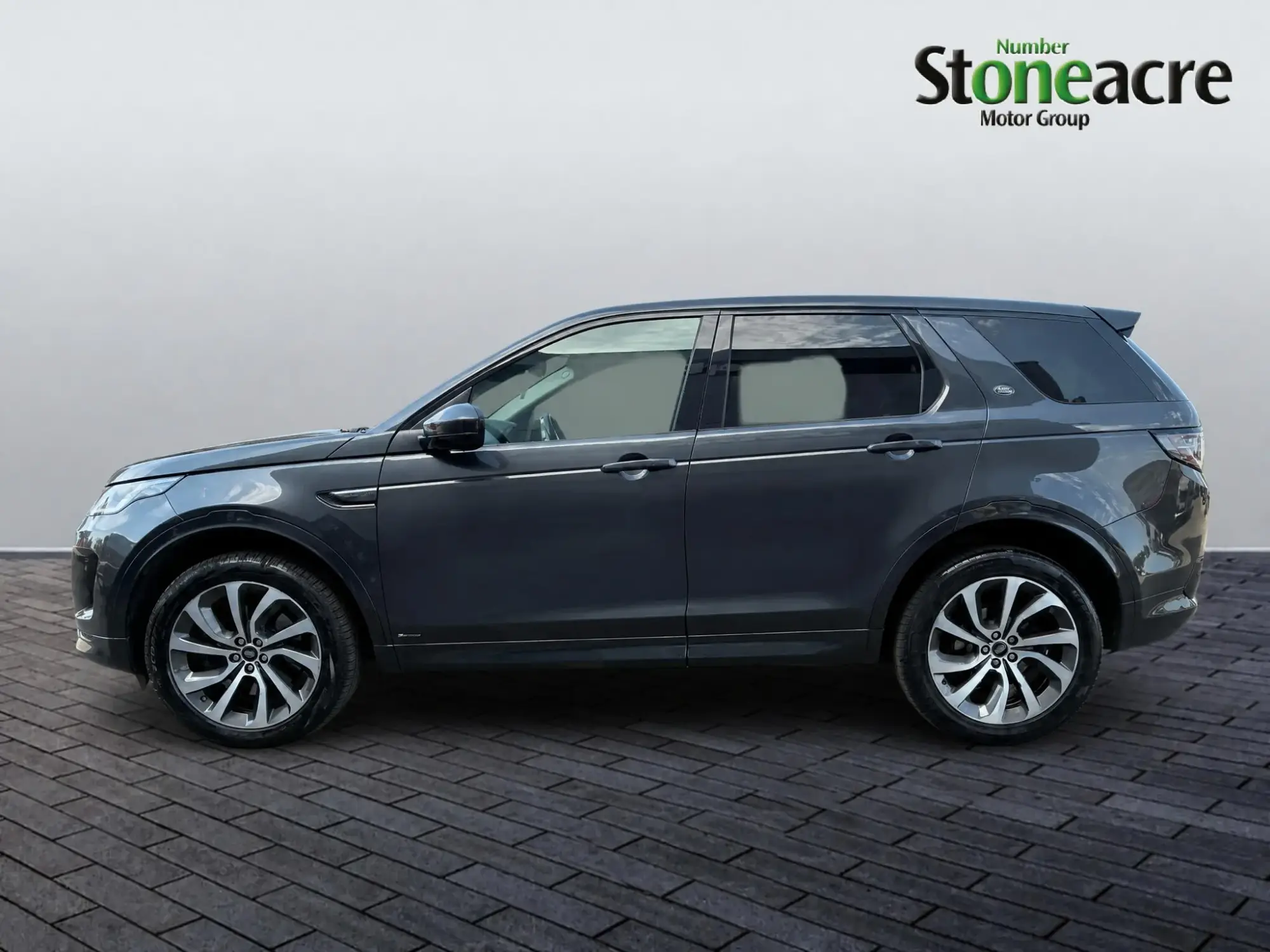 Land Rover Discovery Sport Image 6 Land Rover Discovery Sport Image 6