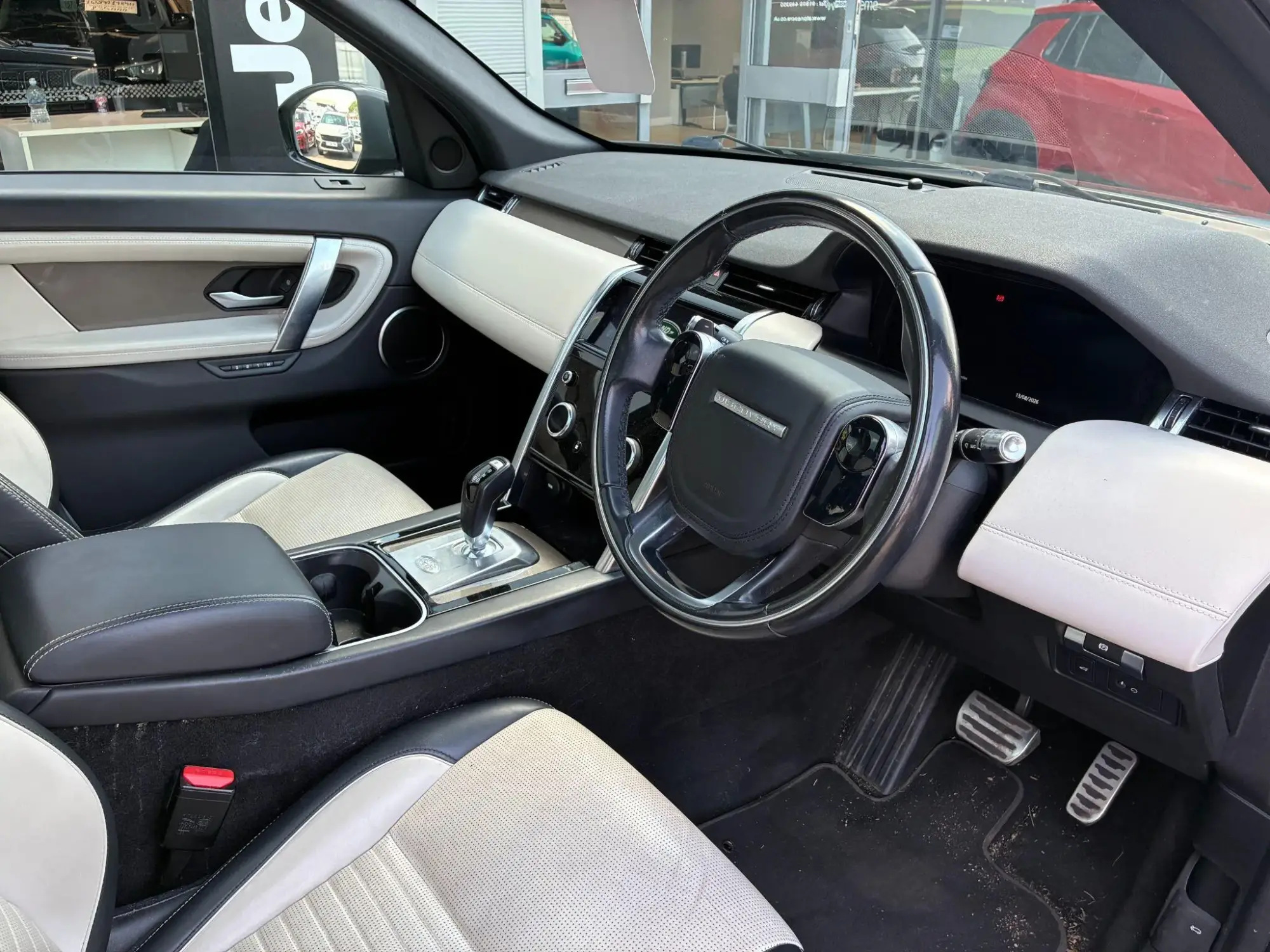 Land Rover Discovery Sport Image 10 Land Rover Discovery Sport Image 10