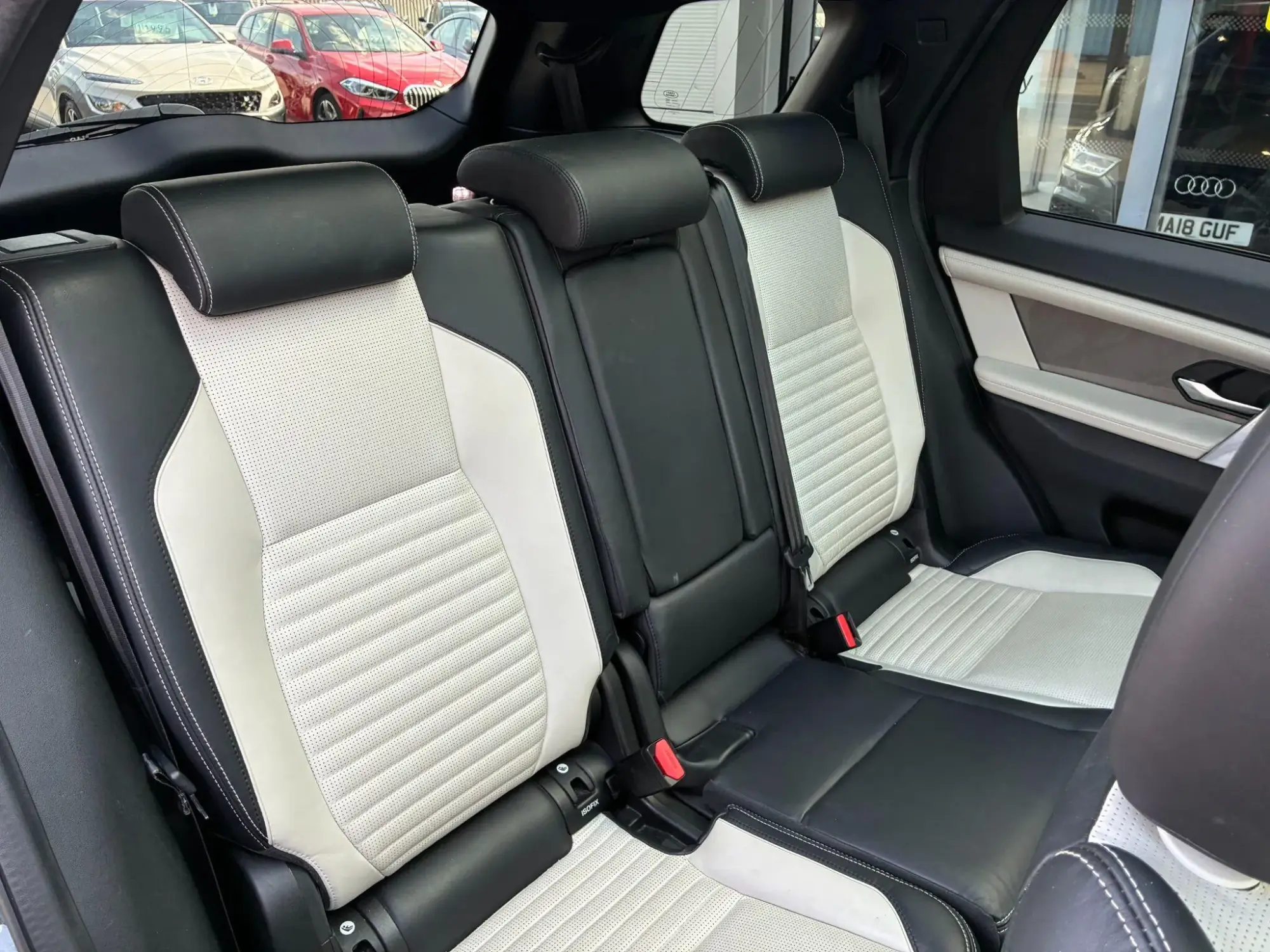 Land Rover Discovery Sport Image 13 Land Rover Discovery Sport Image 13