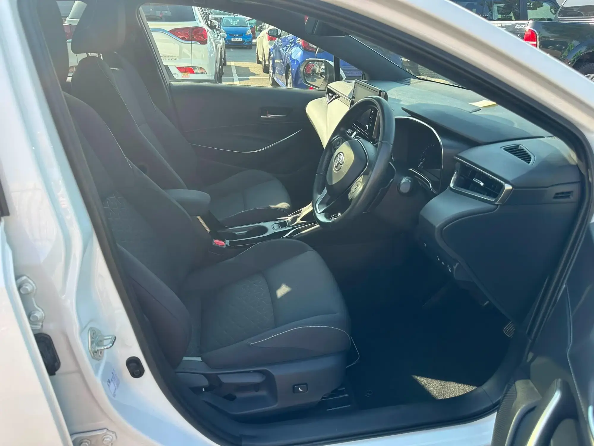 Toyota Corolla Hatchback Image 11