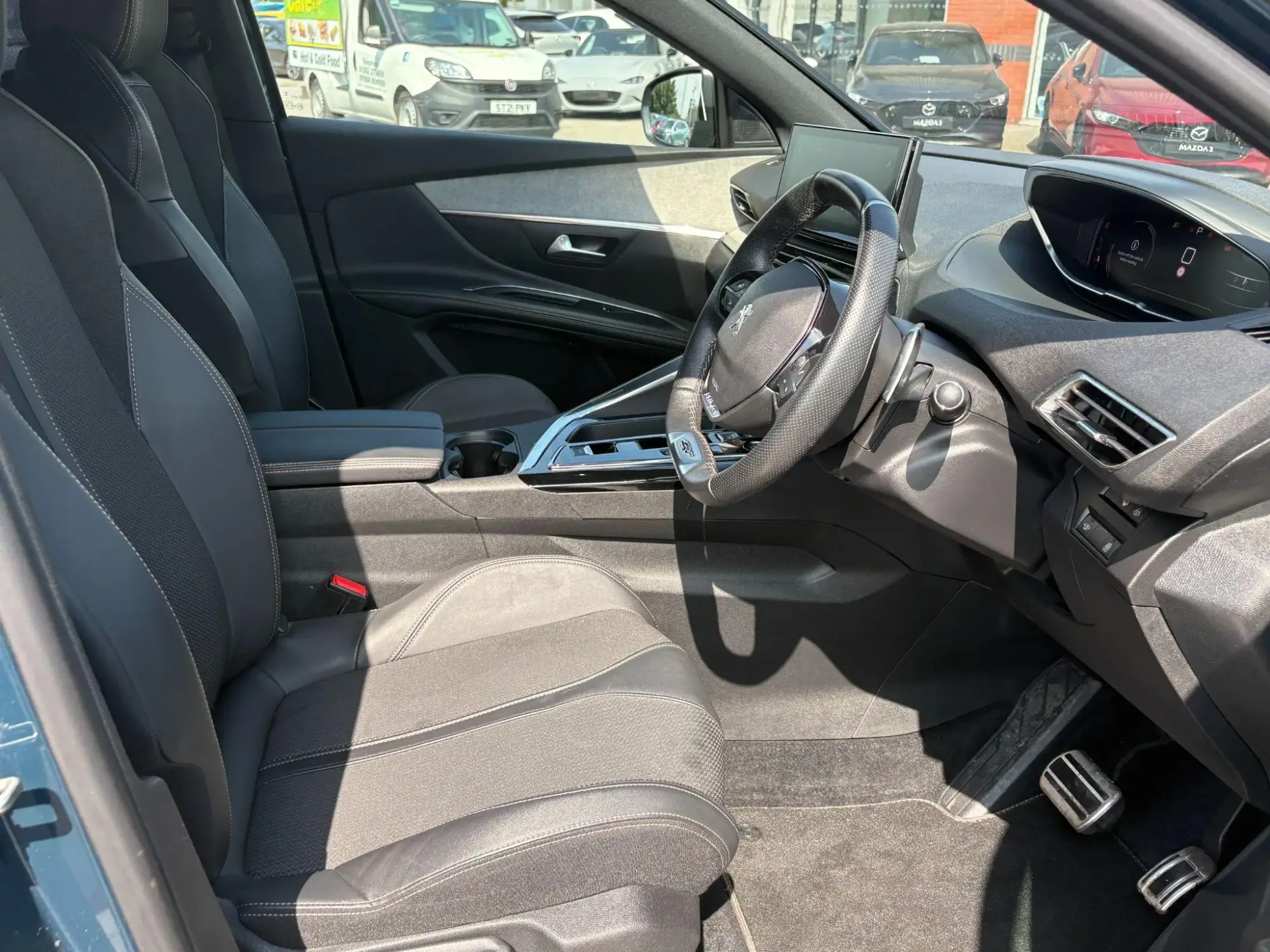 Peugeot 5008 Image 9