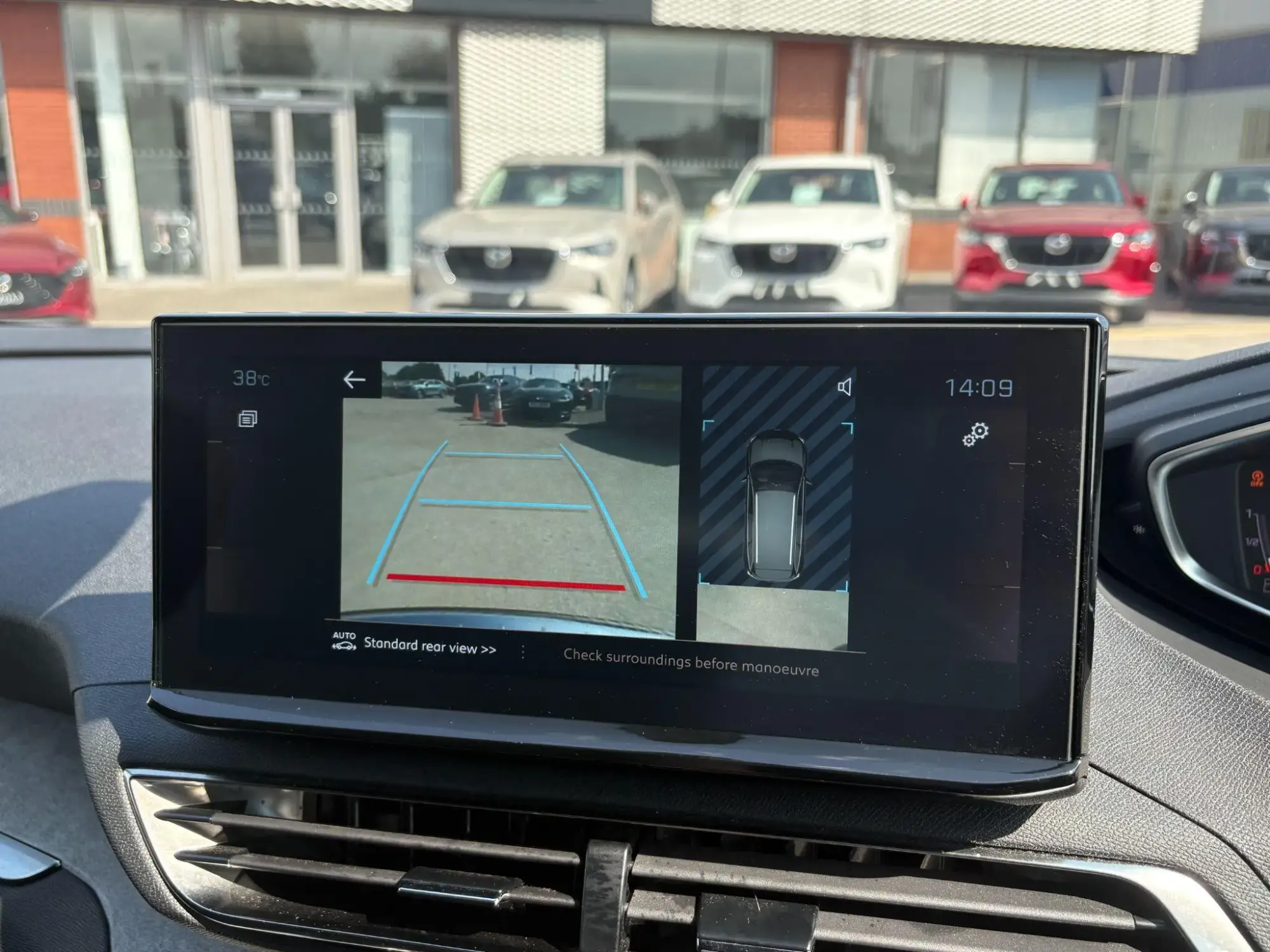 Peugeot 5008 Image 13