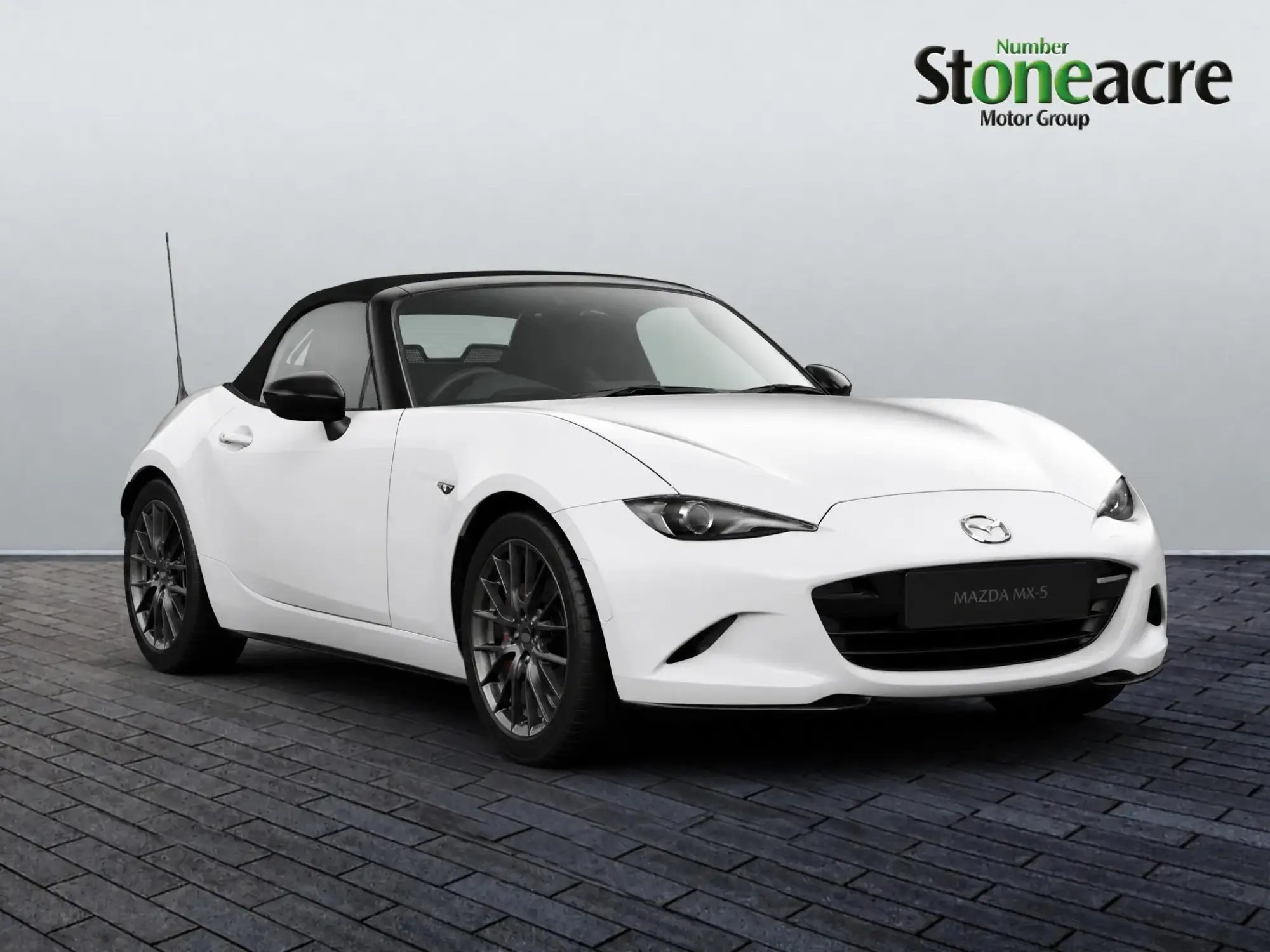 Mazda MX-5 2.0 SKYACTIV-G Homura Roadster Euro 6 (s/s) 2dr Image 1