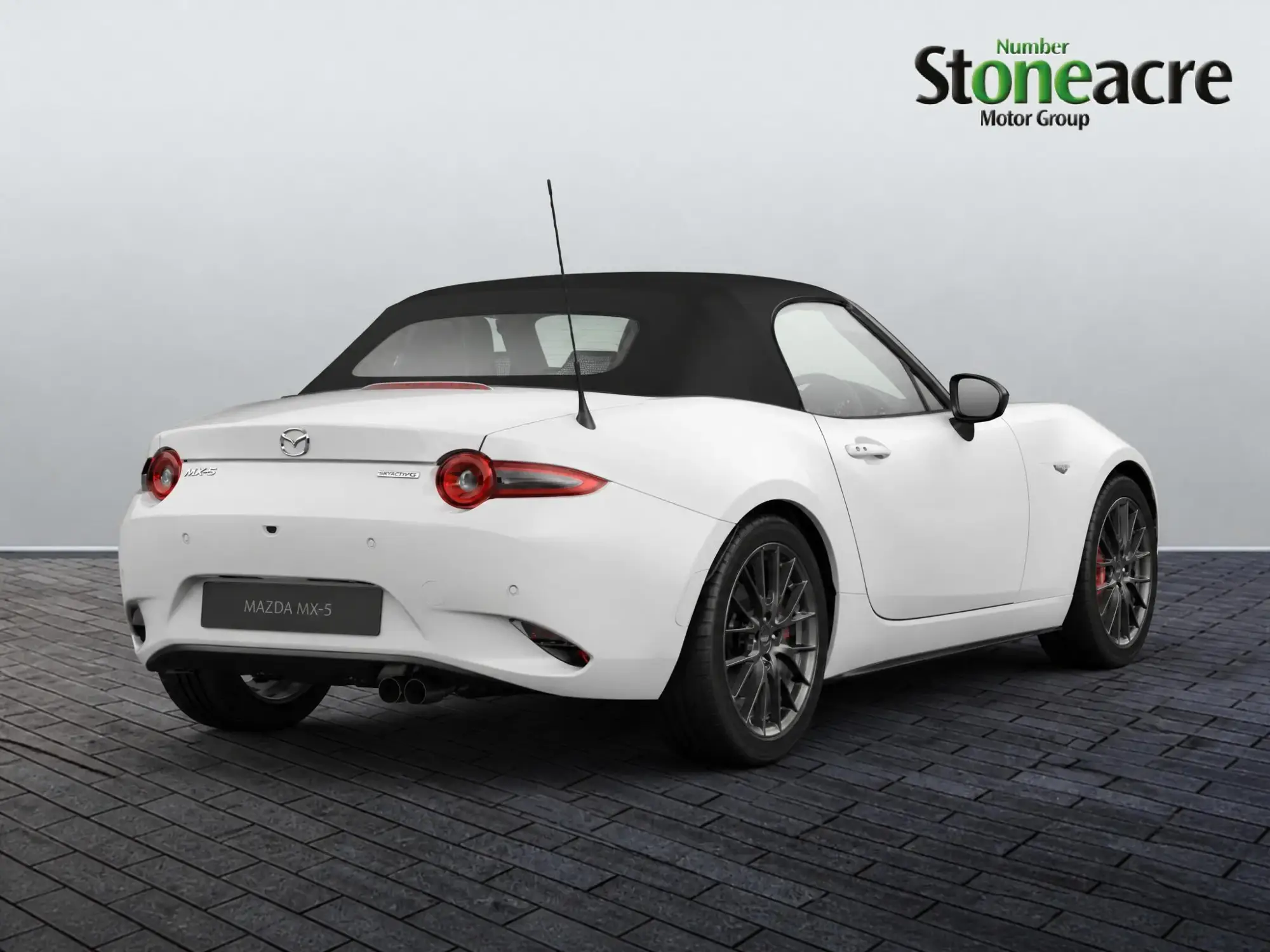 Mazda MX-5 2.0 SKYACTIV-G Homura Roadster Euro 6 (s/s) 2dr Image 3