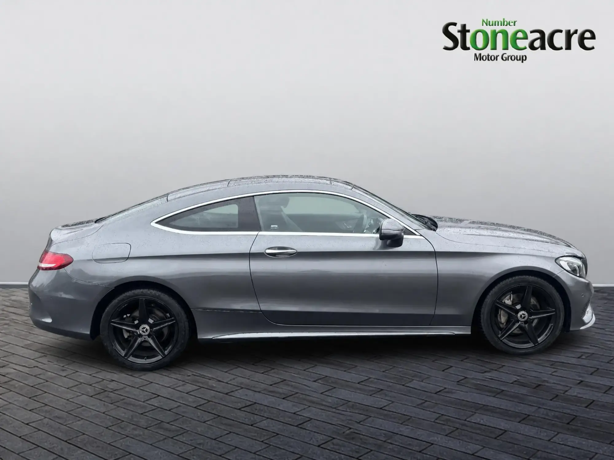 Mercedes-Benz C-Class Image 2 Mercedes-Benz C-Class Image 2