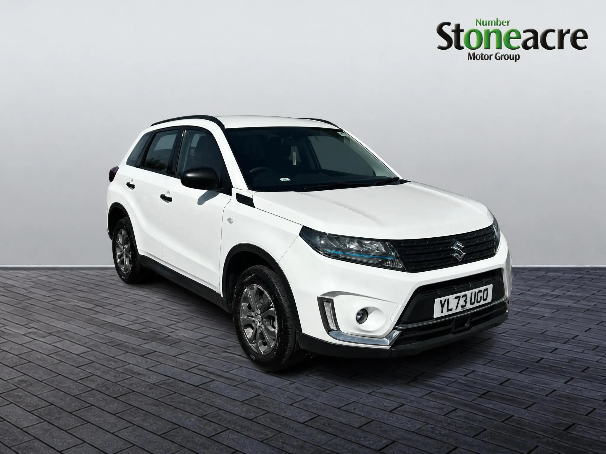 Suzuki Vitara listing photo