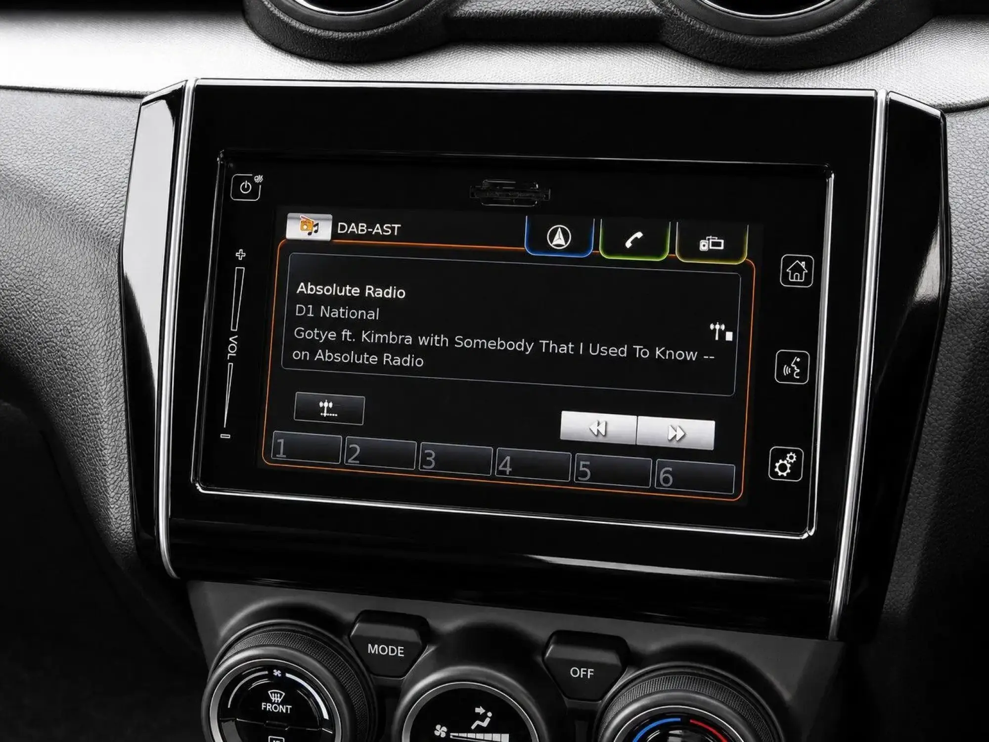 Suzuki Swift Image 16