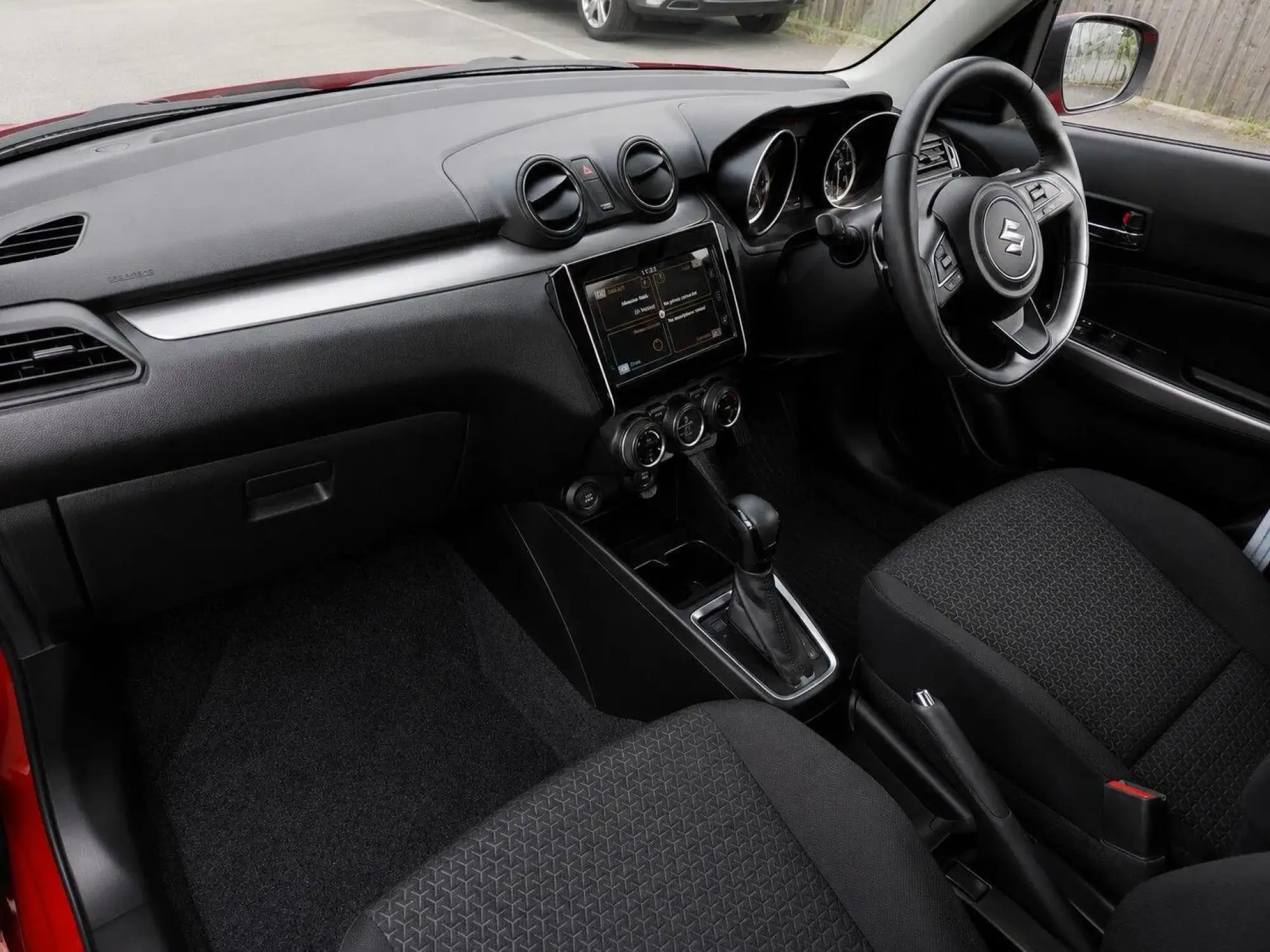 Suzuki Swift Image 24
