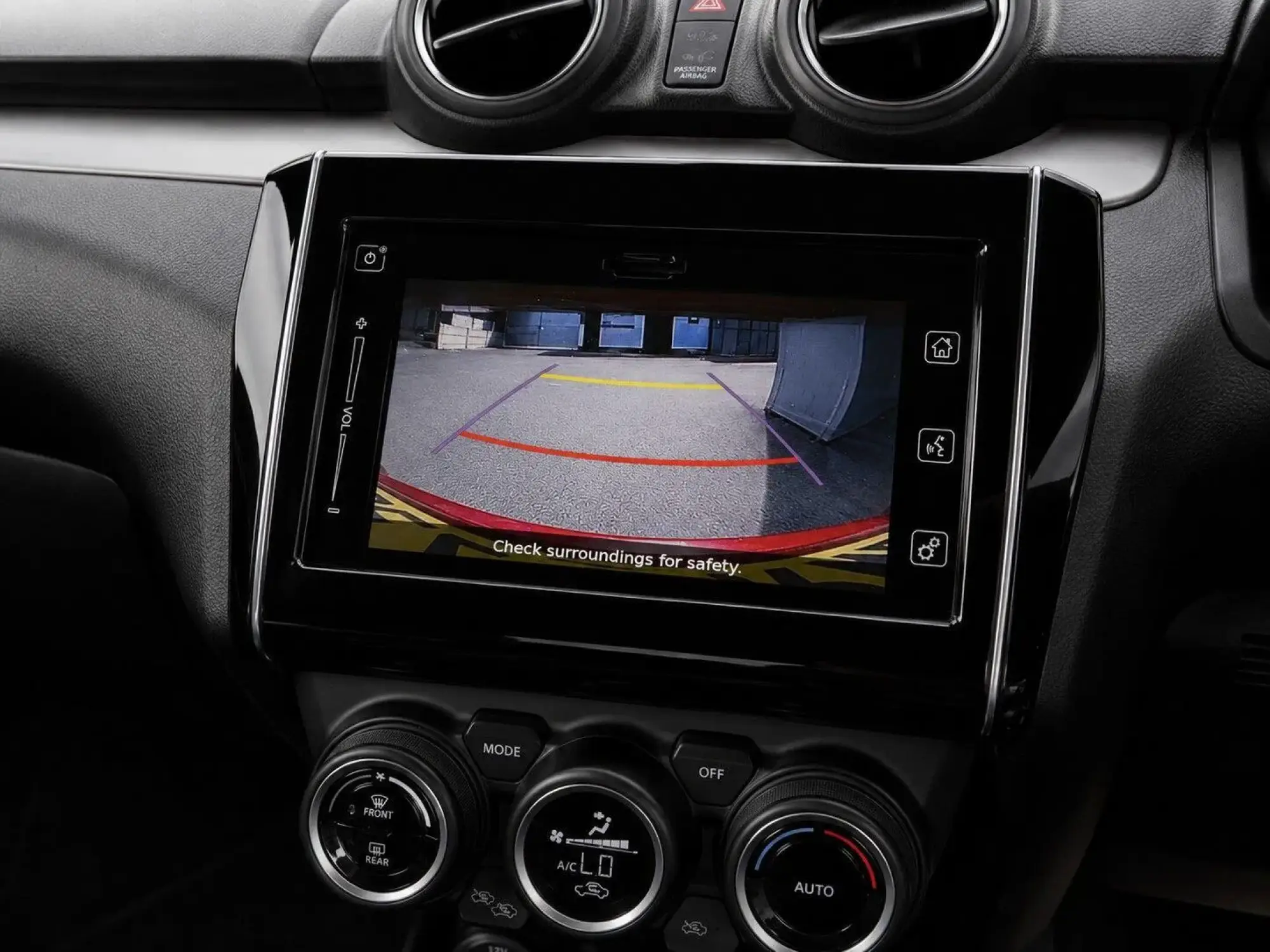 Suzuki Swift Image 25