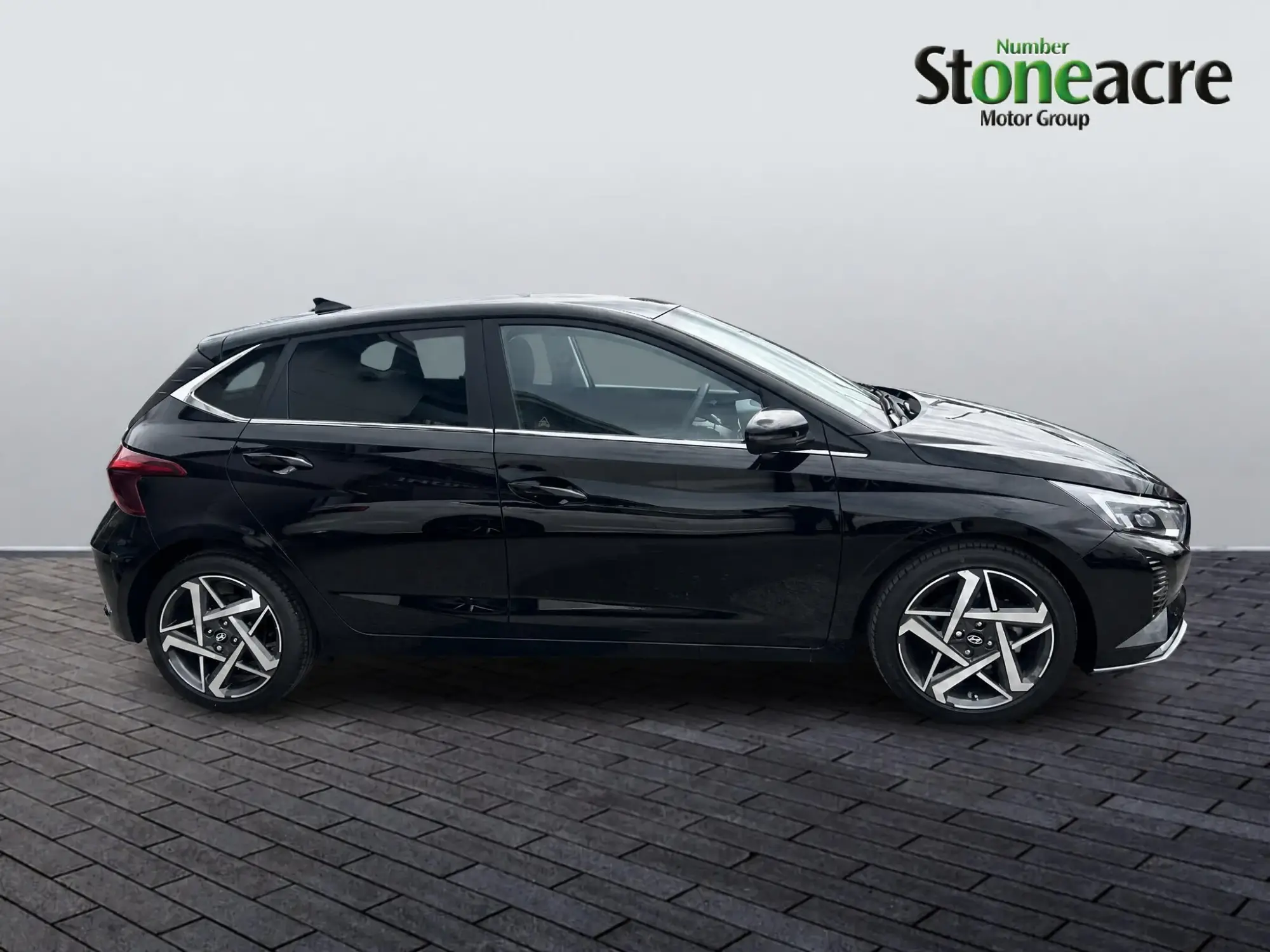 Hyundai i20 Image 8 Hyundai i20 Image 8