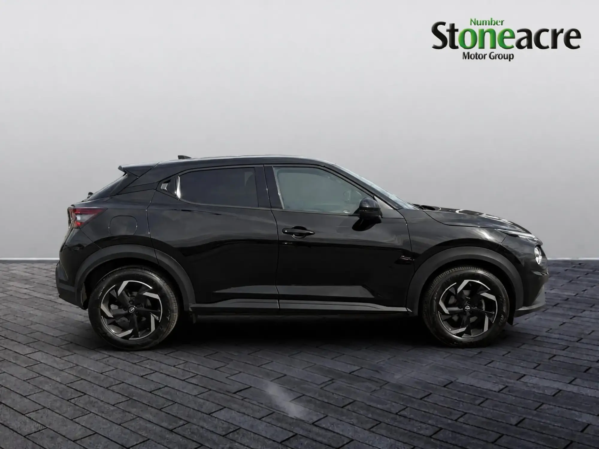 Nissan Juke Image 2