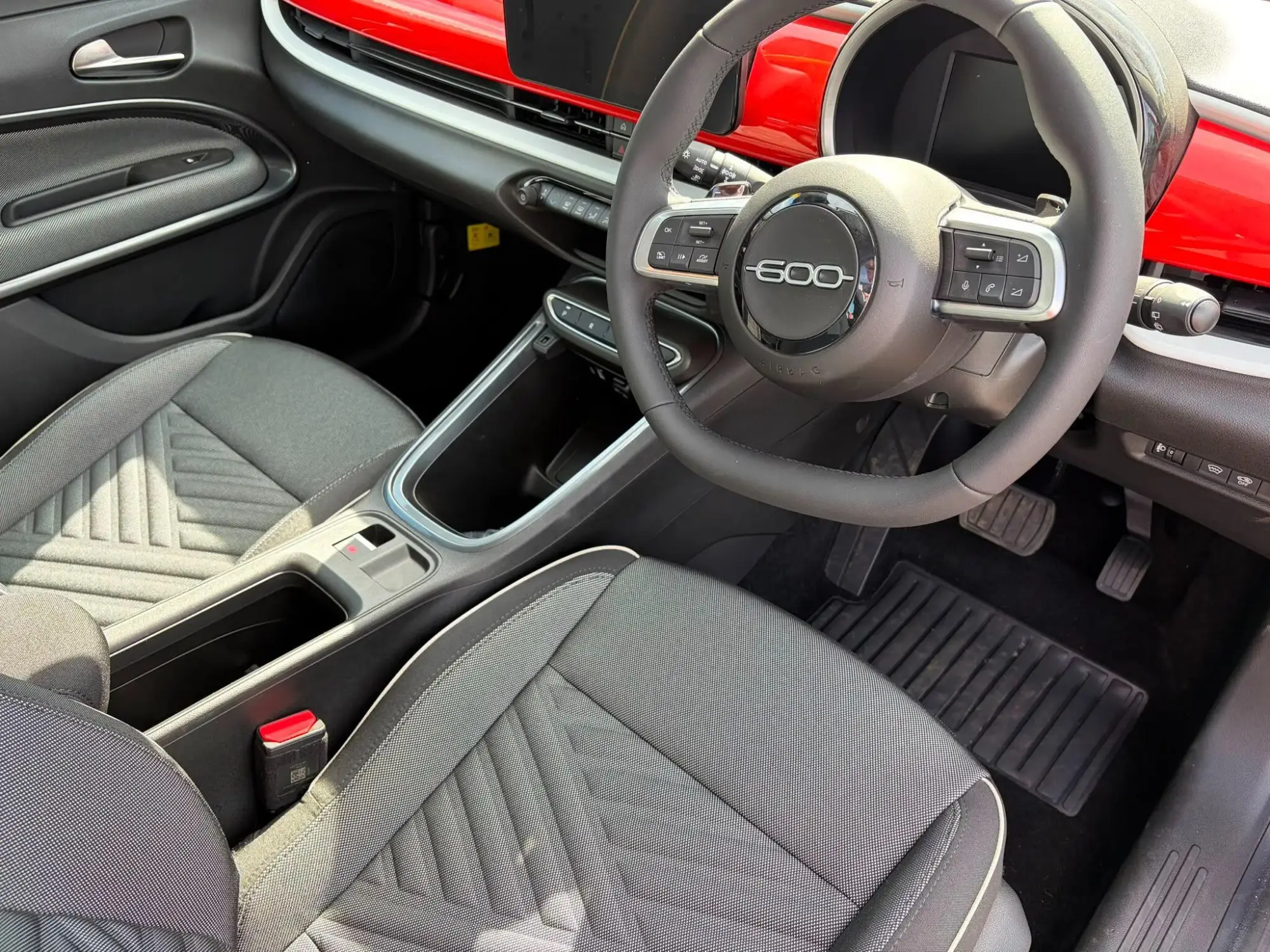 Fiat 600 Petrol Image 9