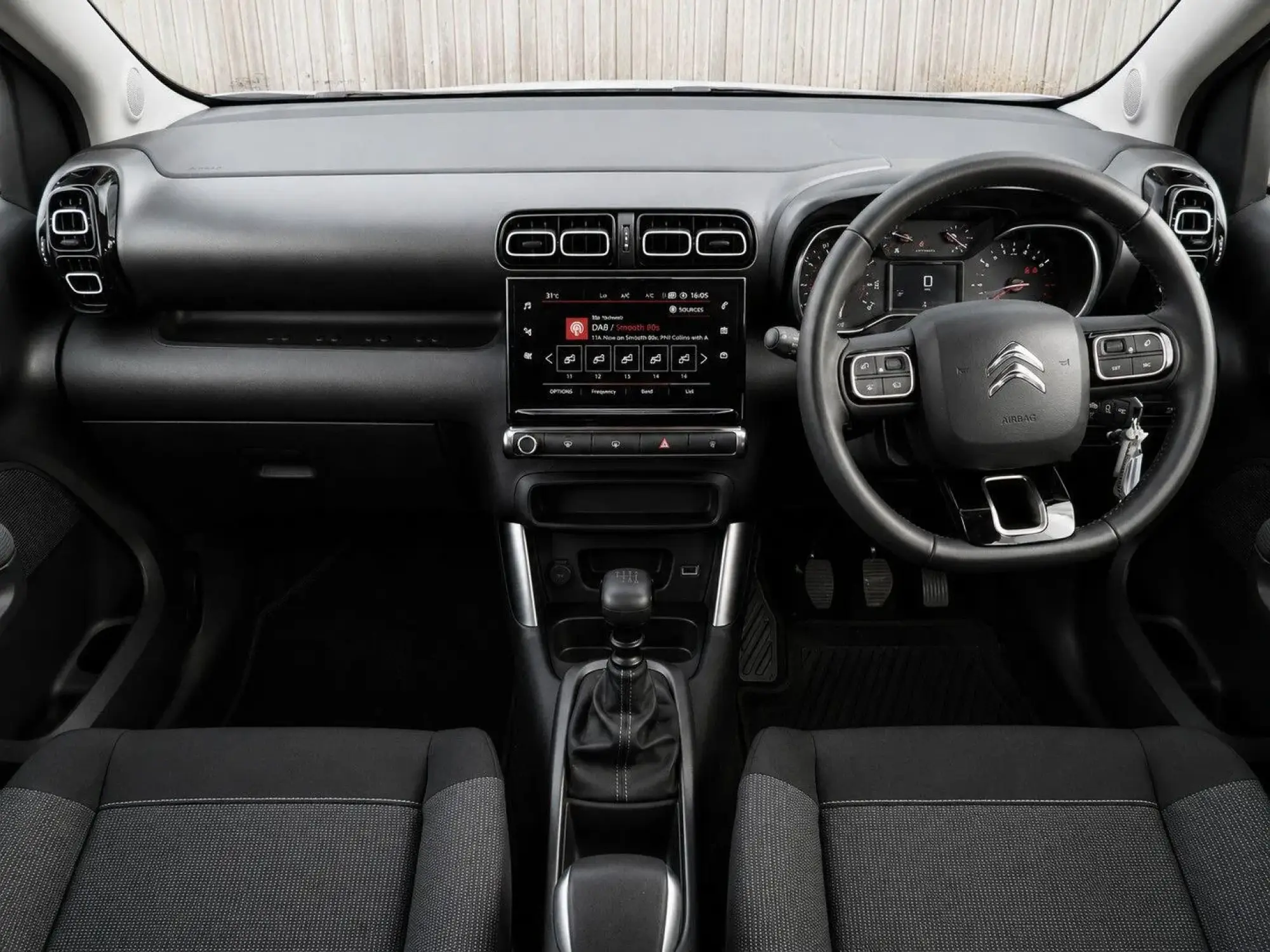 Citroen C3 Aircross 1.2 PureTech 110 Shine 5dr MM21KFA Image 2 Citroen C3 Aircross 1.2 PureTech 110 Shine 5dr MM21KFA Image 2