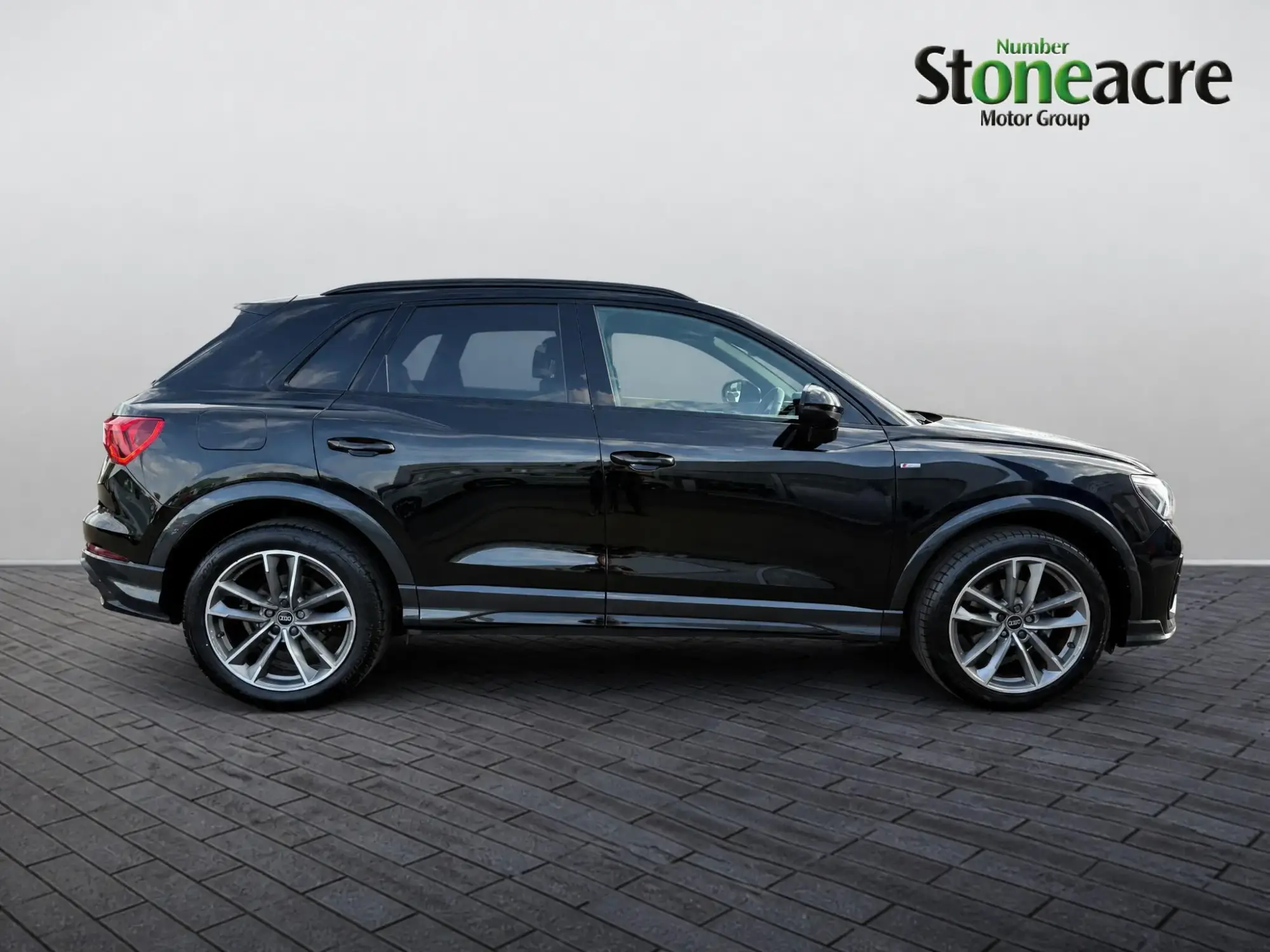 Audi Q3 Image 8