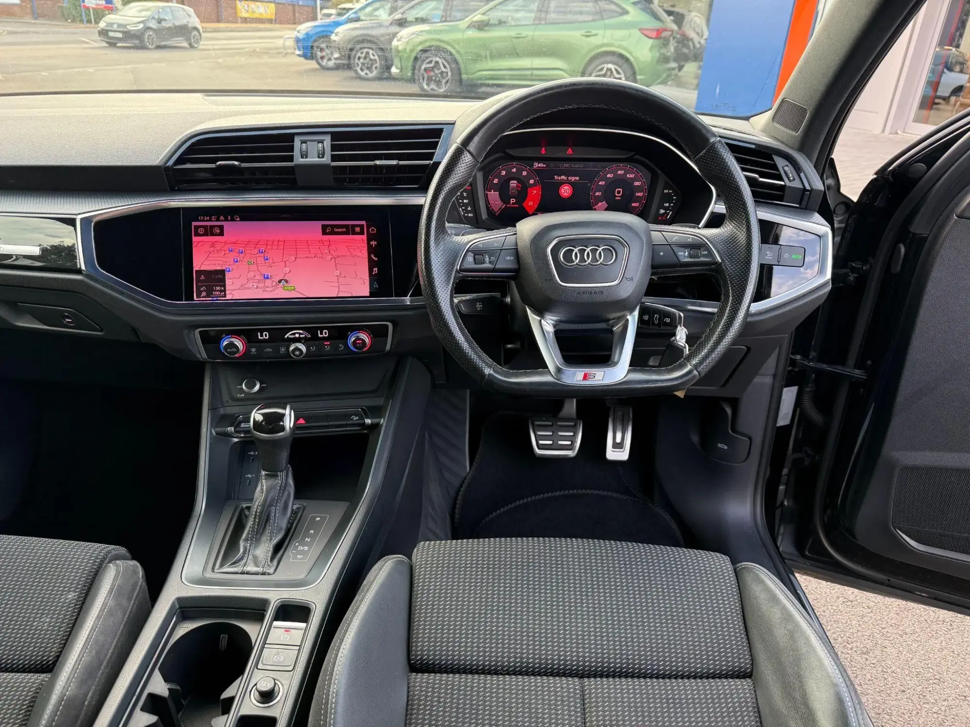 Audi Q3 Image 15