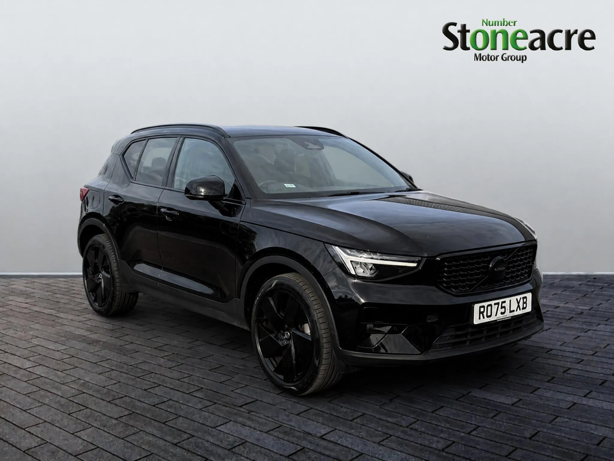 Volvo XC40 listing photo