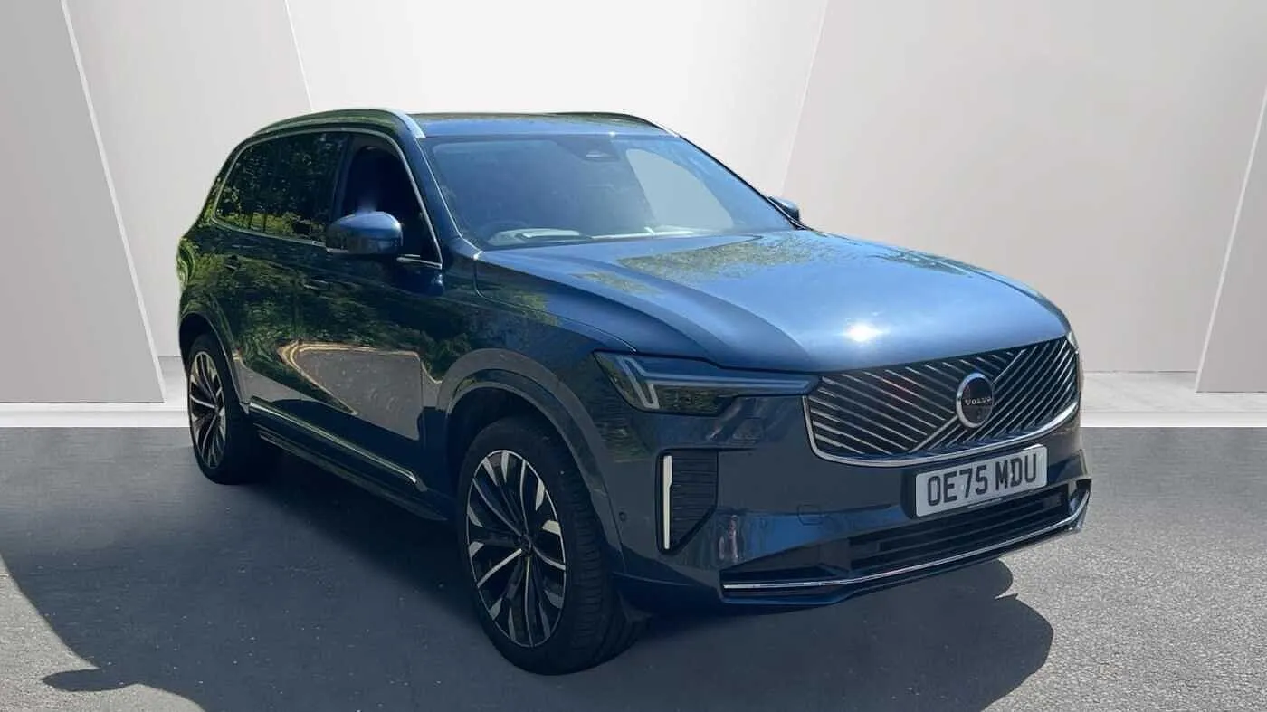 2025 VOLVO XC90