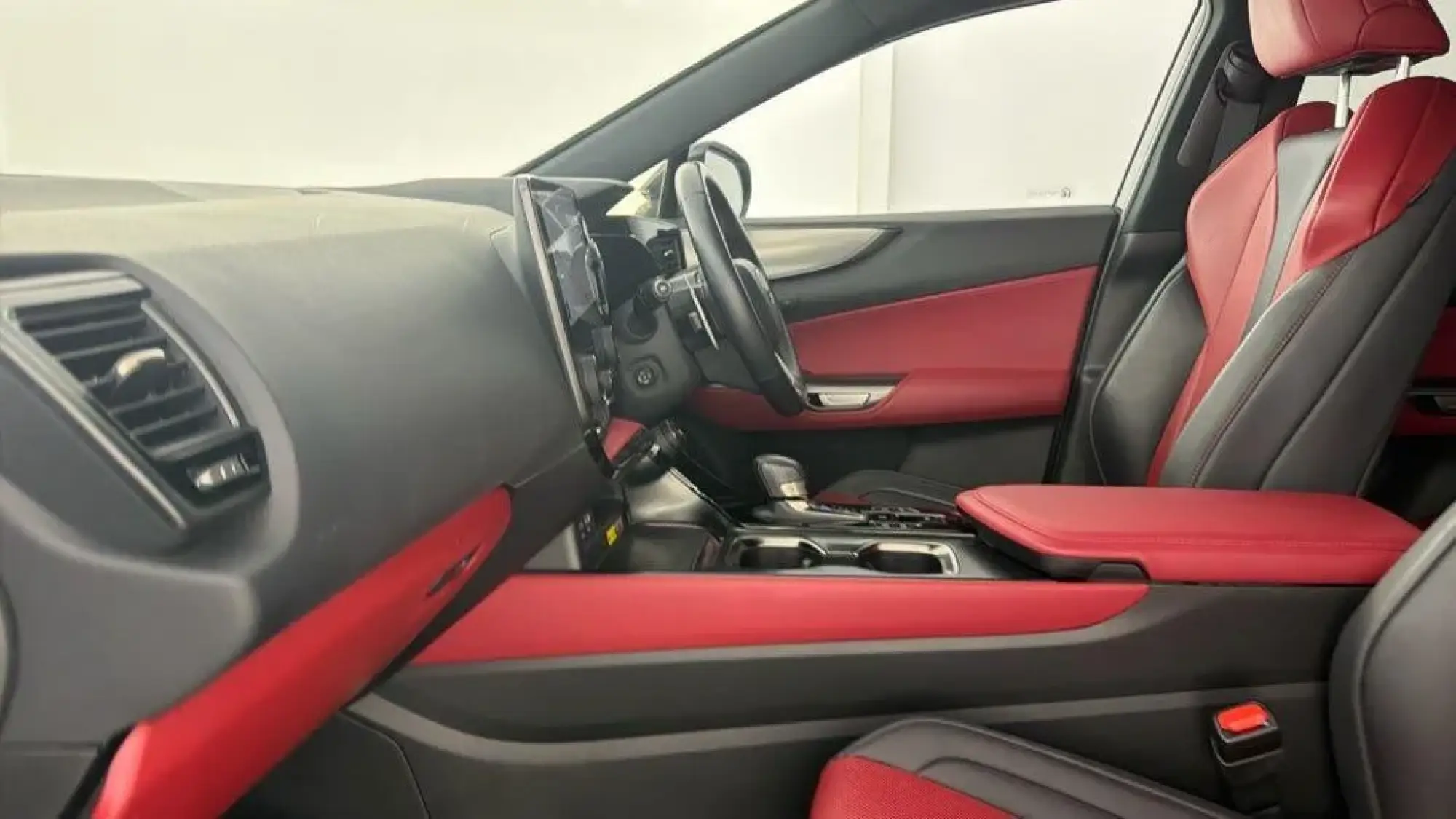 Lexus NX Self-Charging Hybrid Image 17 Lexus NX Self-Charging Hybrid Image 17