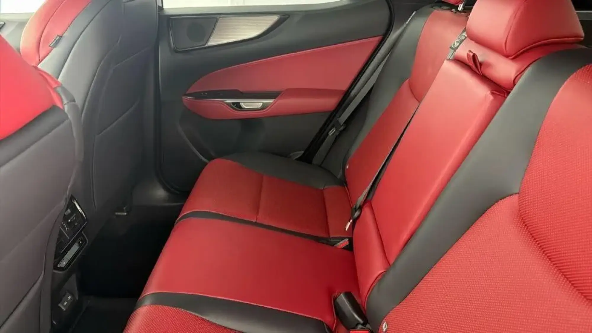 Lexus NX Self-Charging Hybrid Image 19 Lexus NX Self-Charging Hybrid Image 19