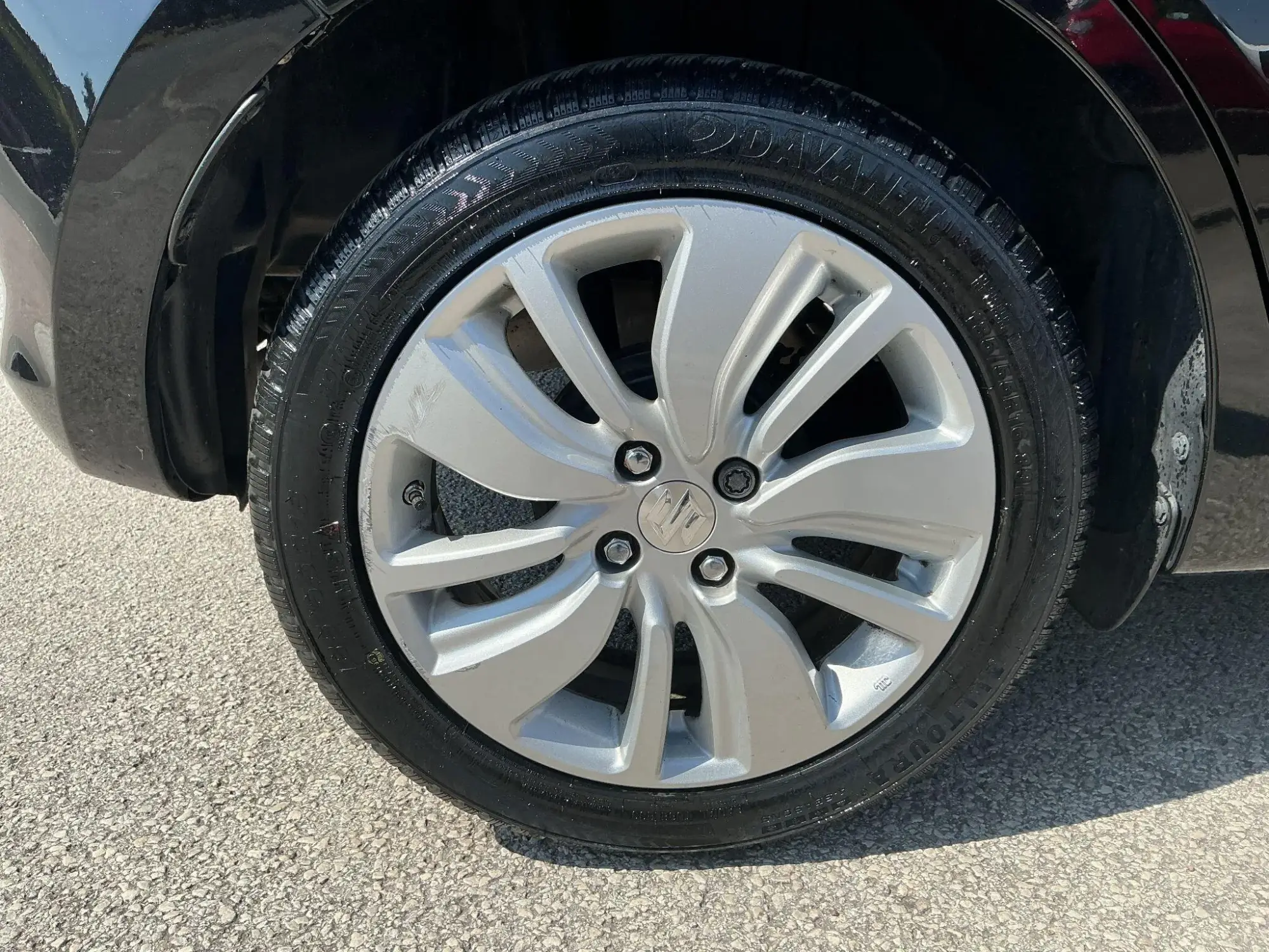 Suzuki Swift Image 9
