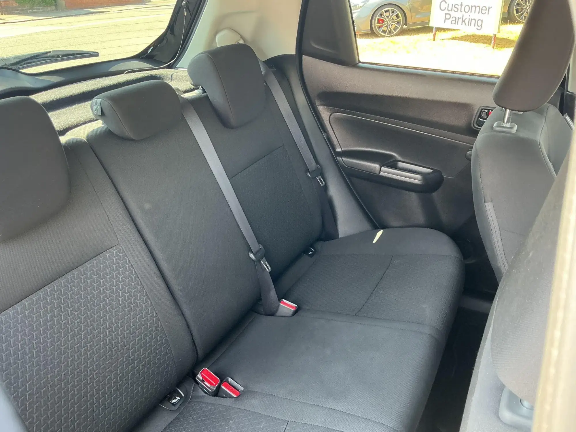 Suzuki Swift Image 14